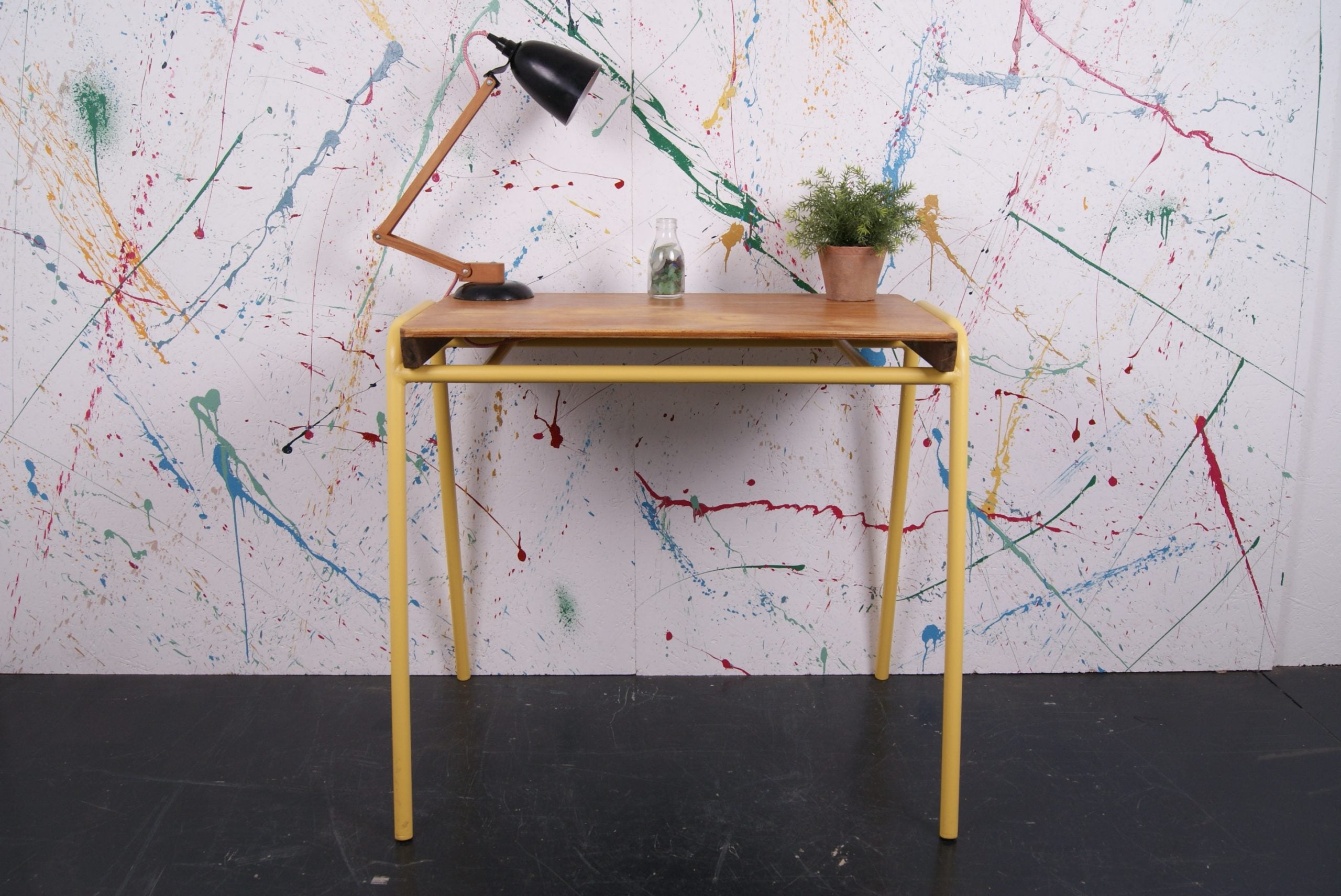 kids-customised-tubular-desk-2