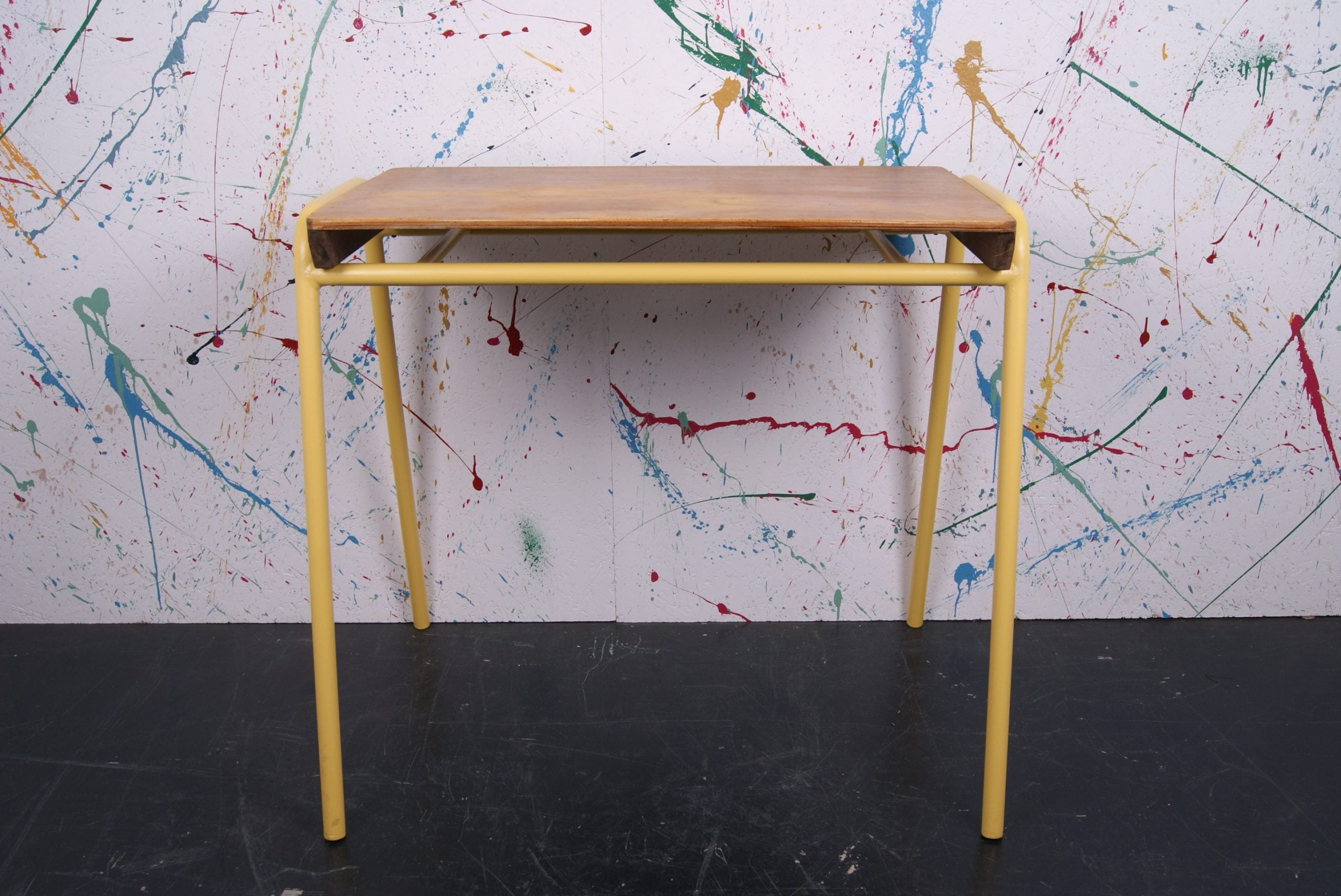 kids-customised-tubular-desk-5