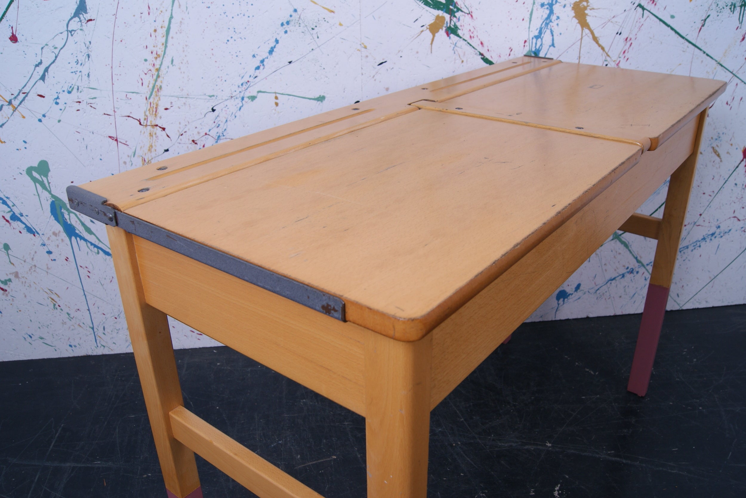 kids-customised-wooden-desk-4