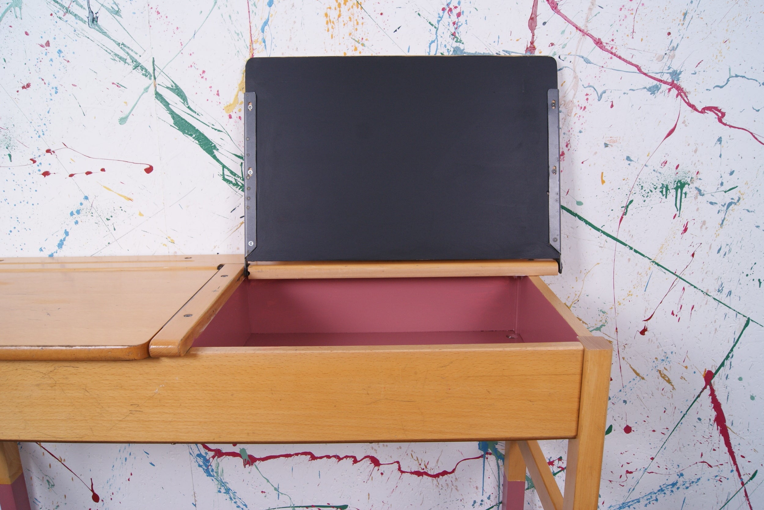 kids-cutomised-wooden-school-desk-2.