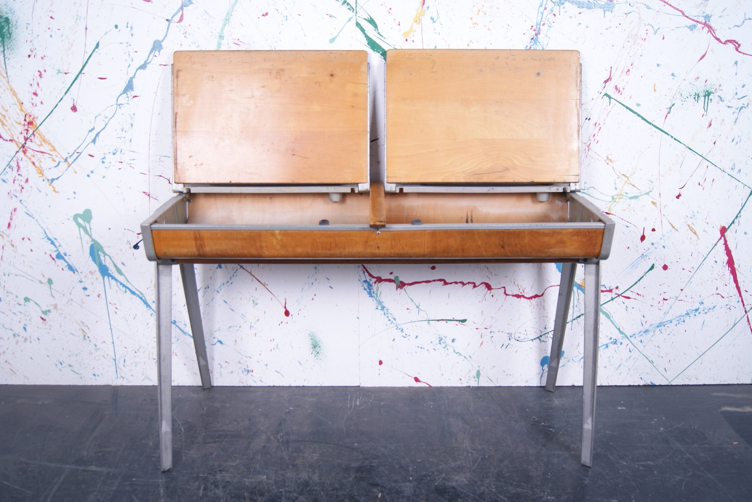 kids-double-esavian-compass-desk-2