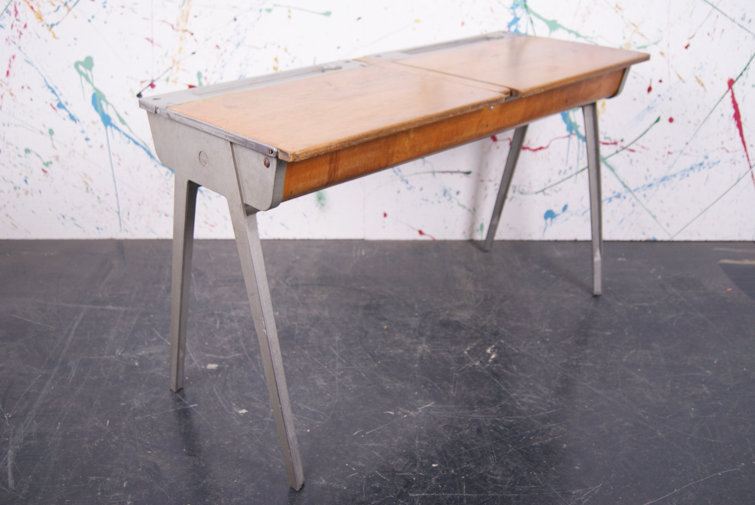 kids-double-esavian-compass-desk-3