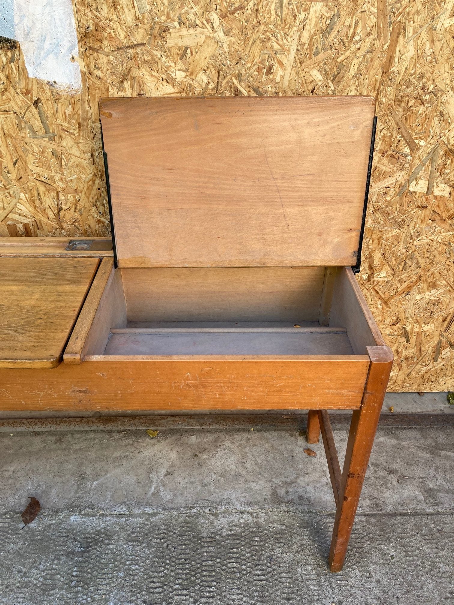 kids-double-lift-up-lid-desk-2