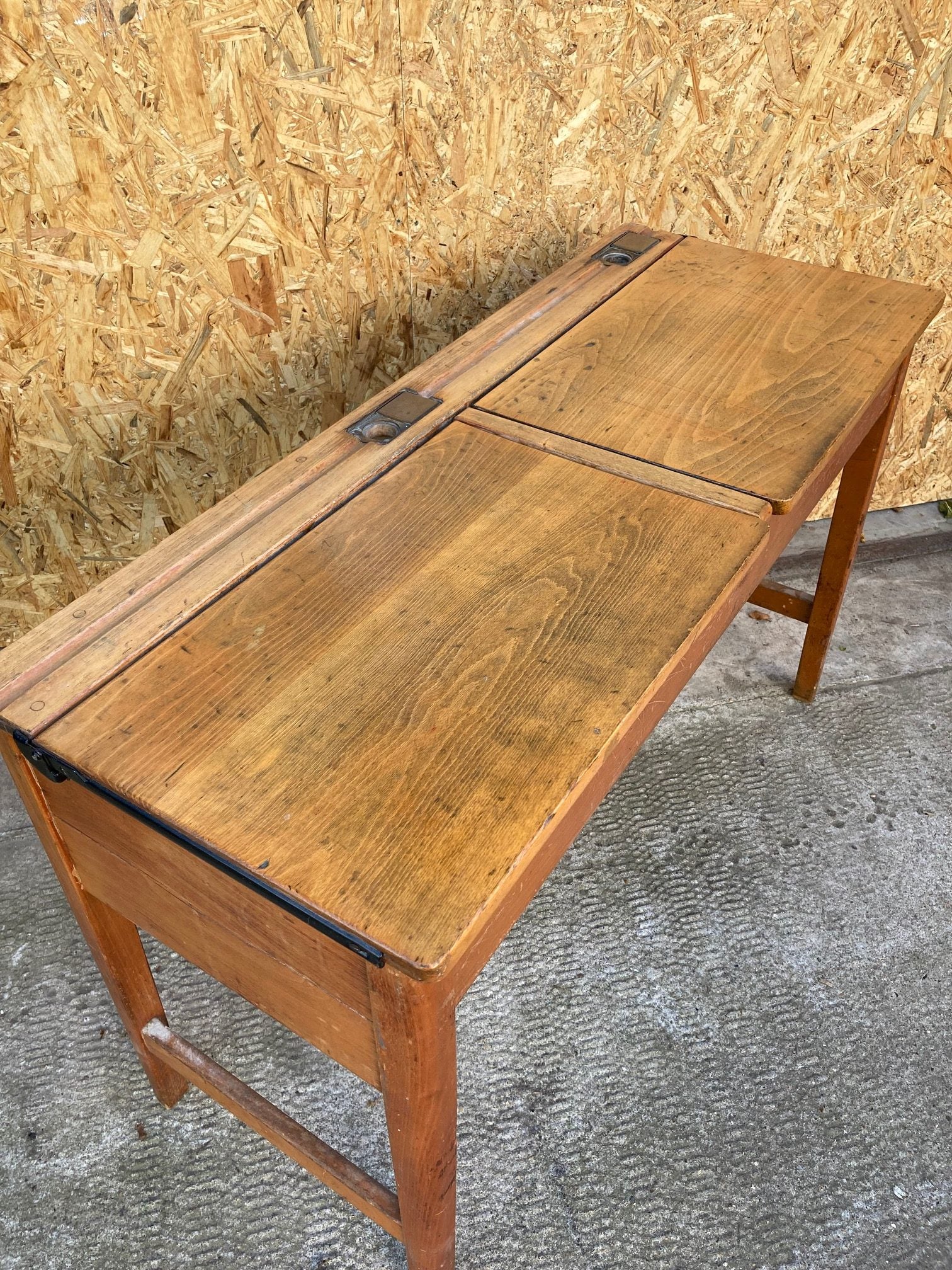 kids-double-lift-up-lid-desk-4