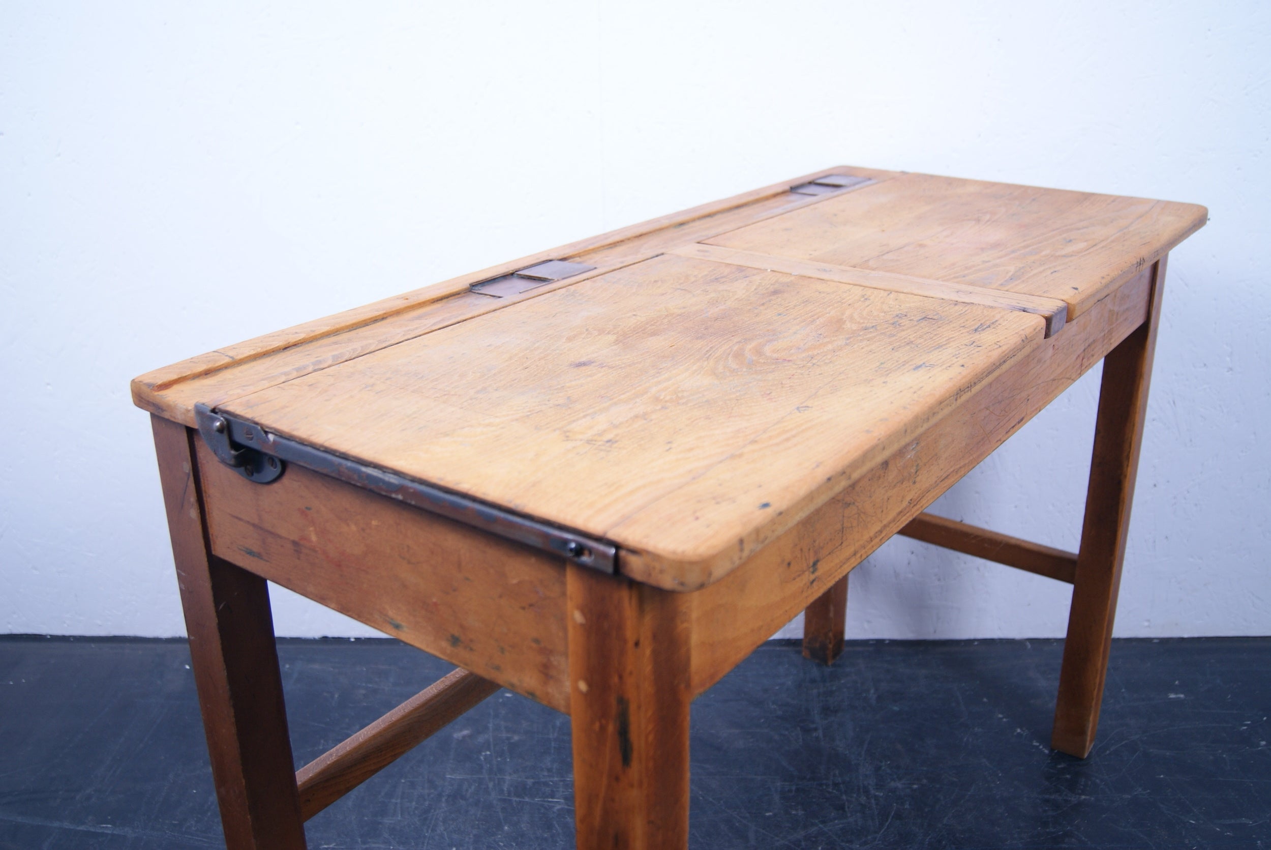 kids-double-school-desk-8