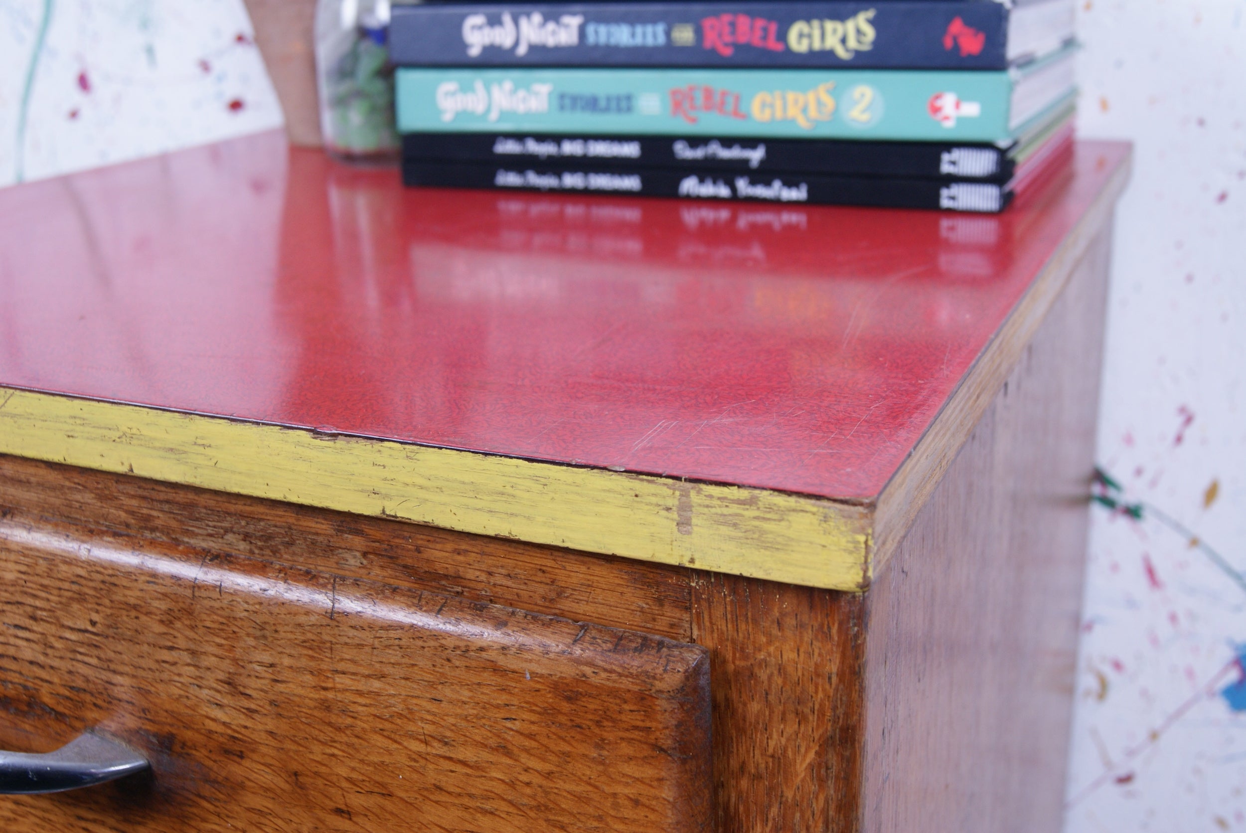 kids-drawer-unit-with-red-formica