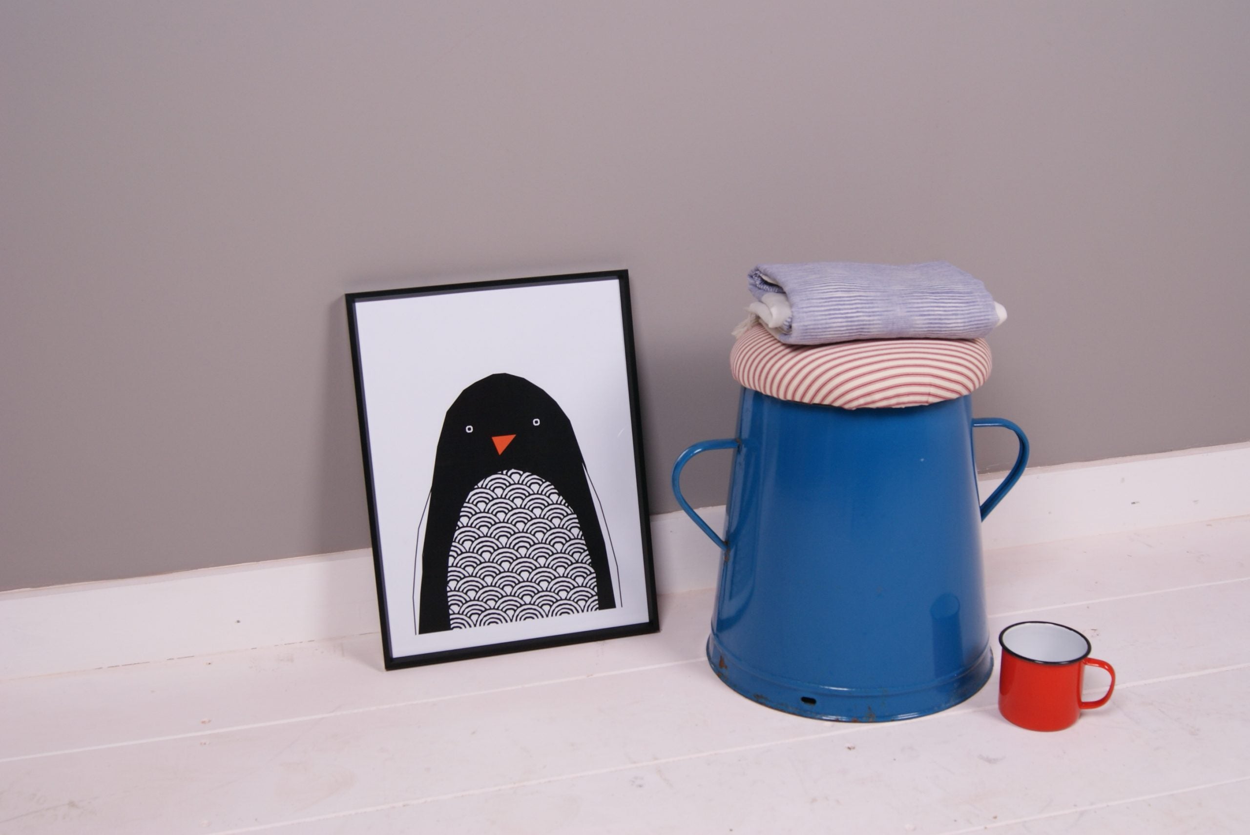 Meidum Blue Maggie with Red Ticking Removable Seat Pad