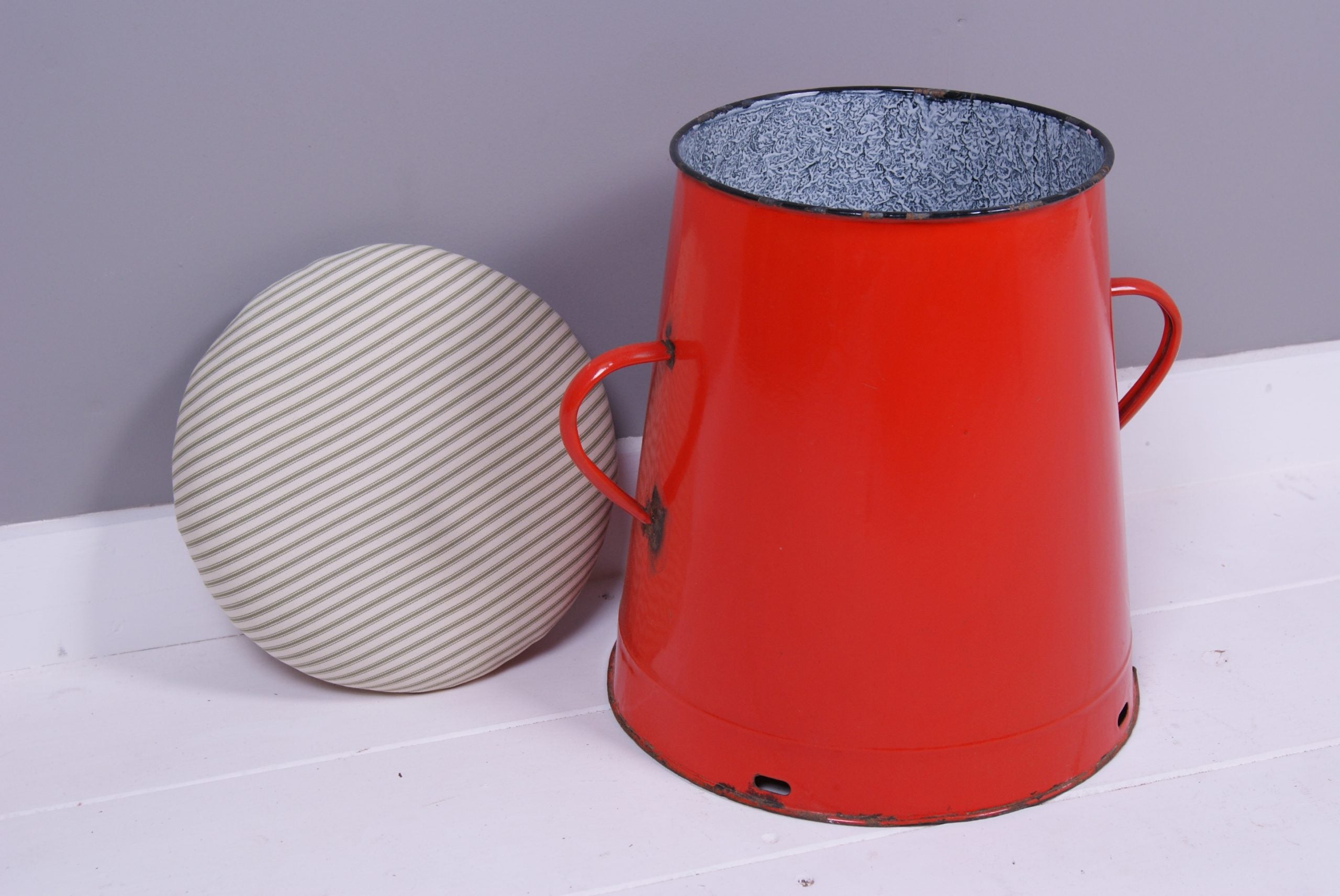 Medium Red Maggie with Green Ticking Removable Seat Pad