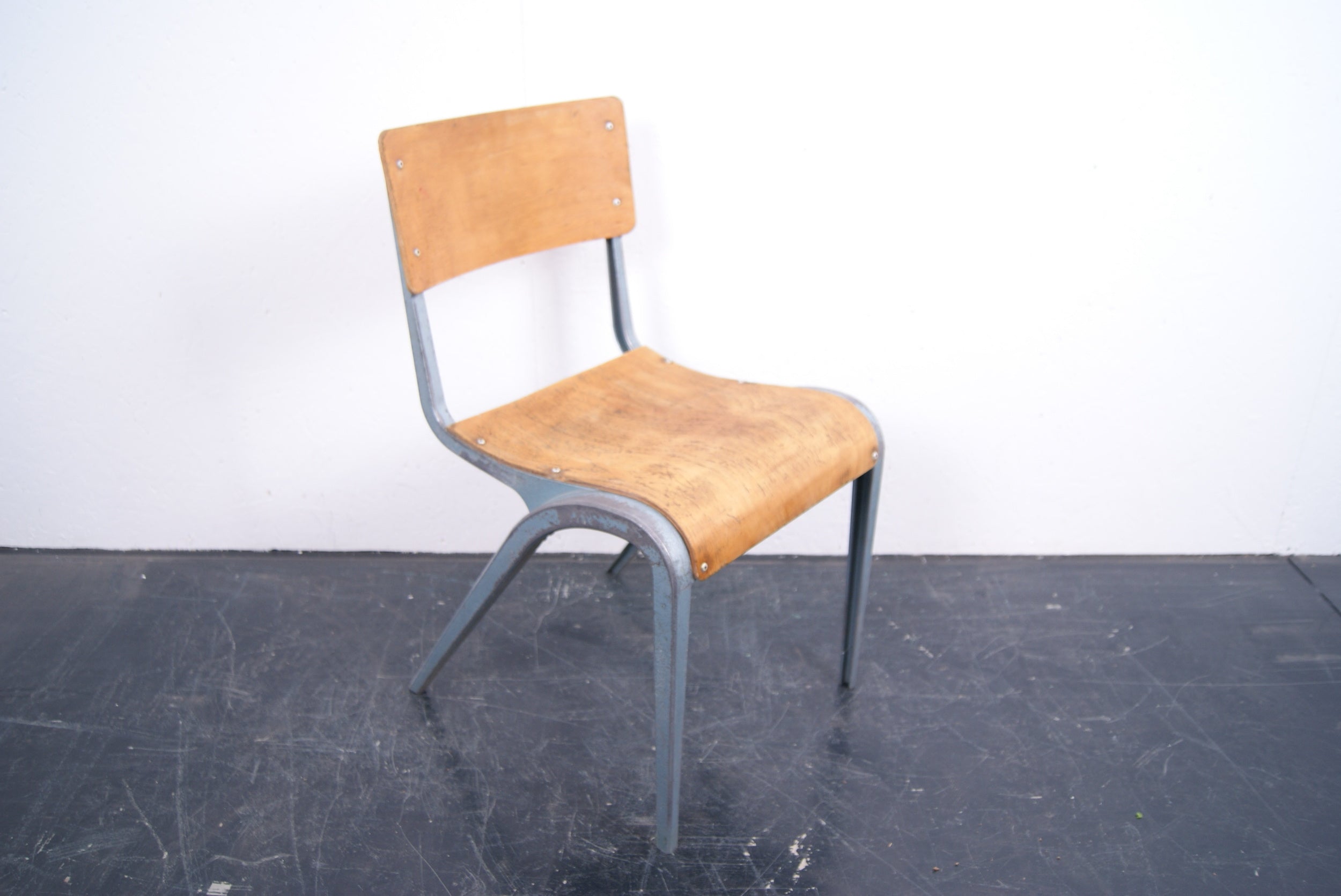 kids-esavian-chair-2
