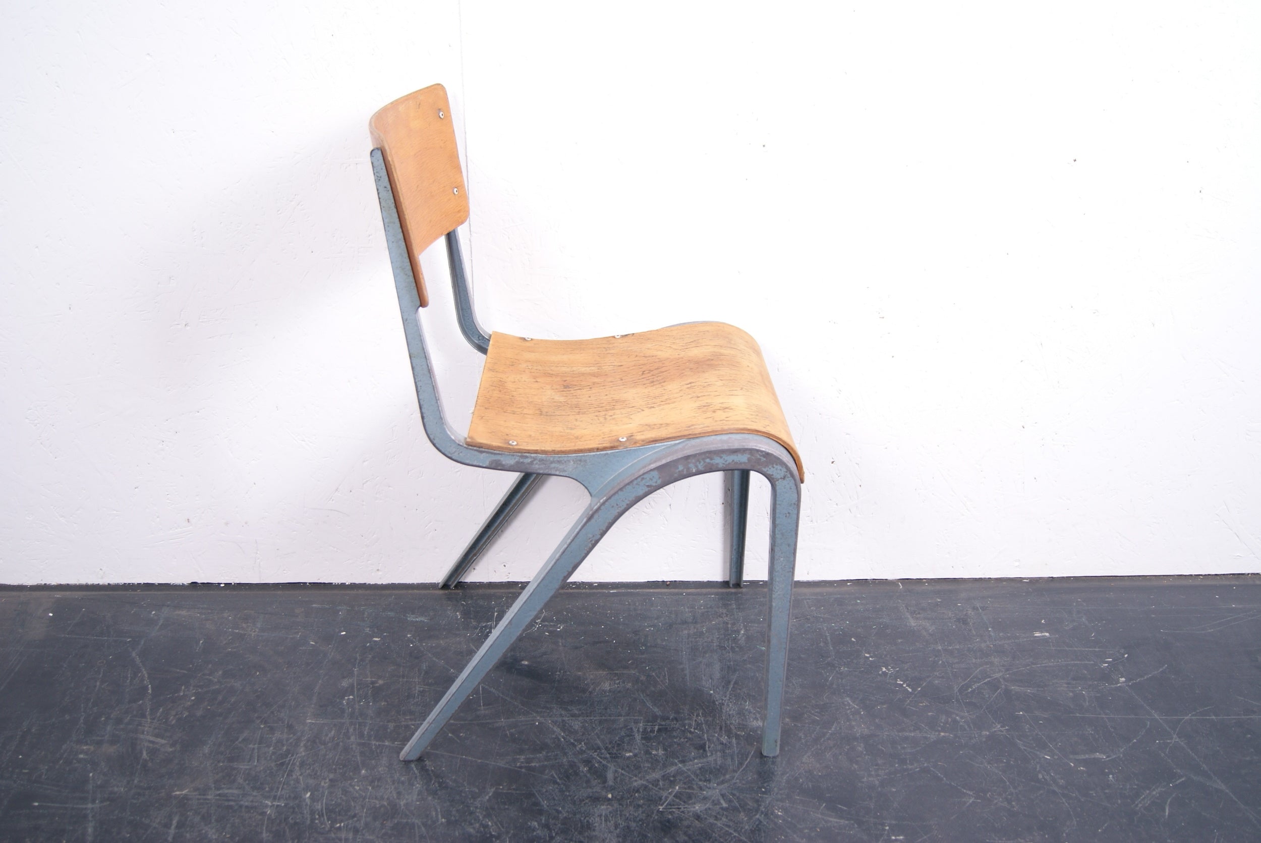 kids-esavian-chair-3