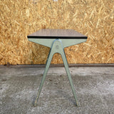 kids-esavian-desk-6