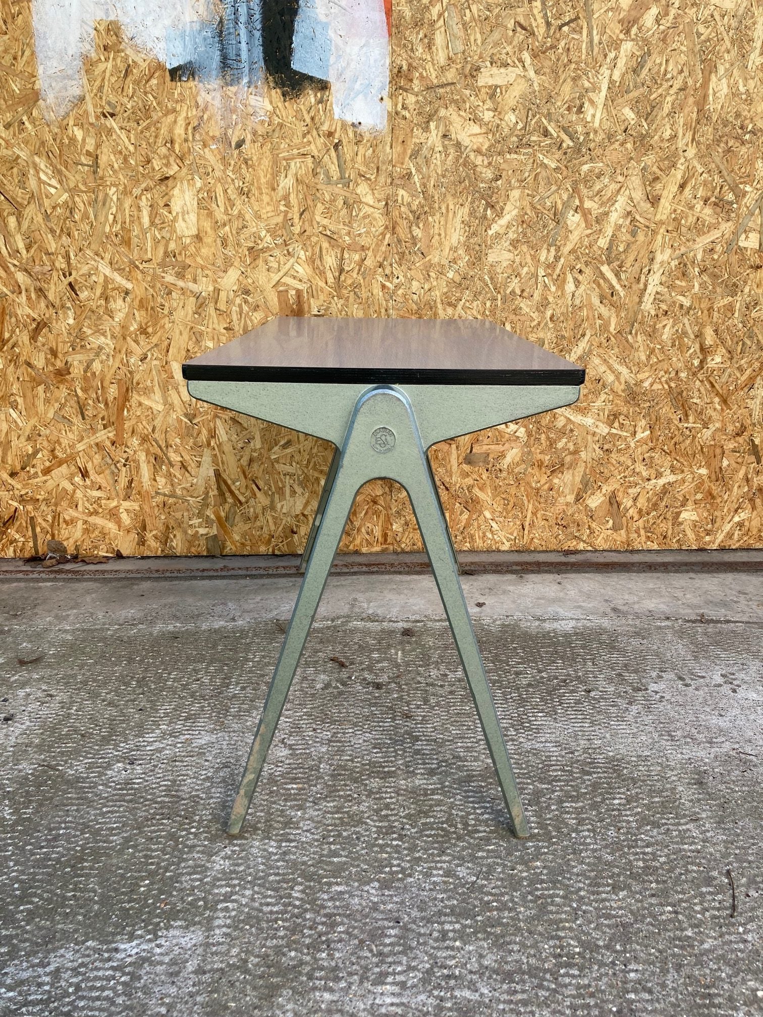 kids-esavian-desk-6