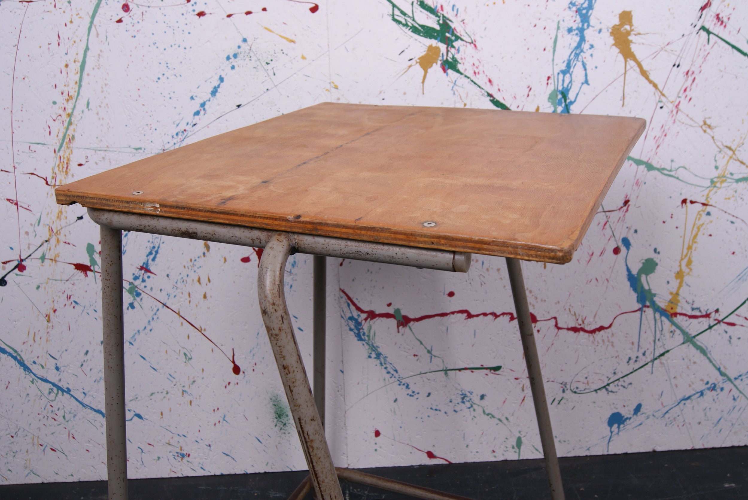 kids-exam-desk-3