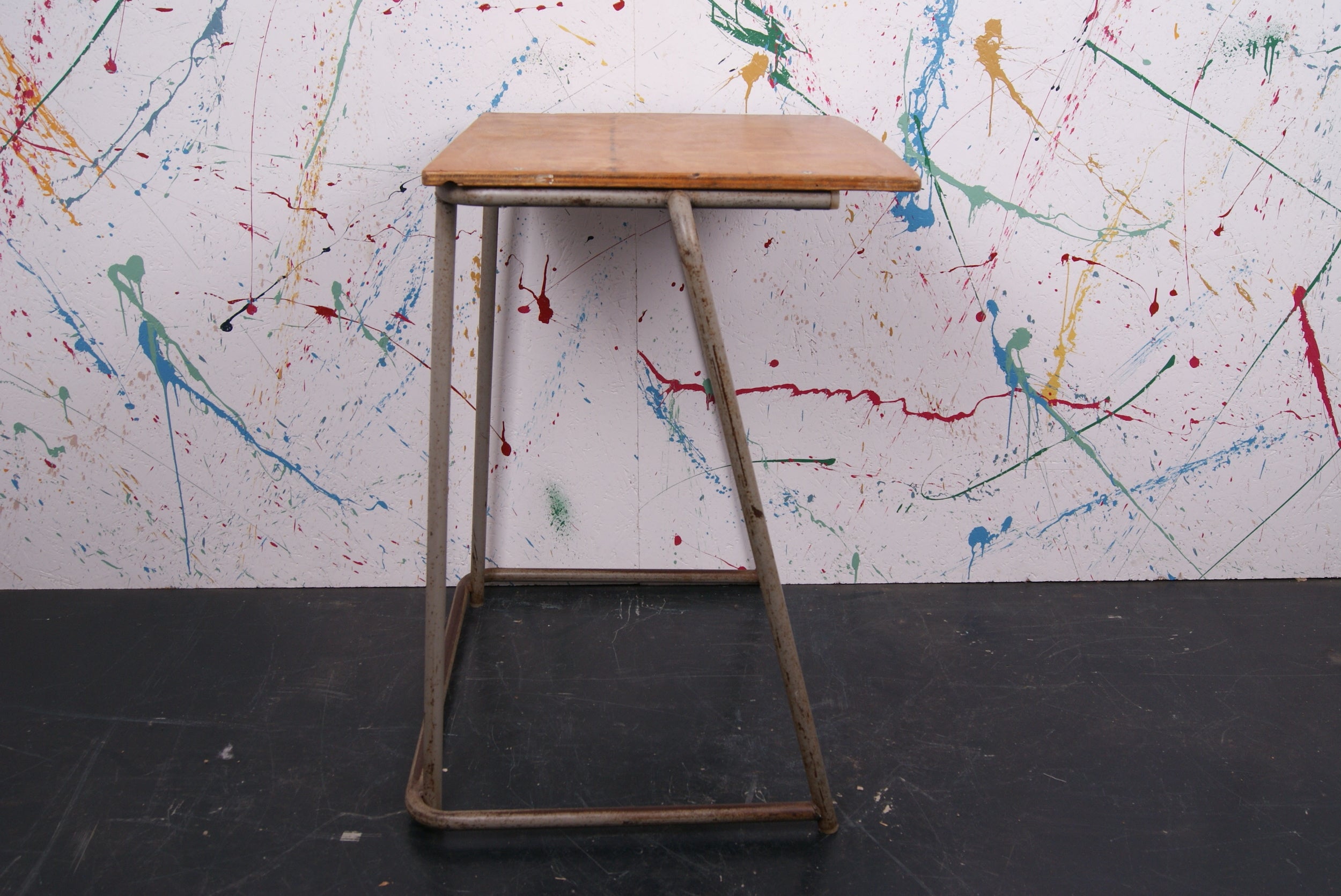 kids-exam-desk-4