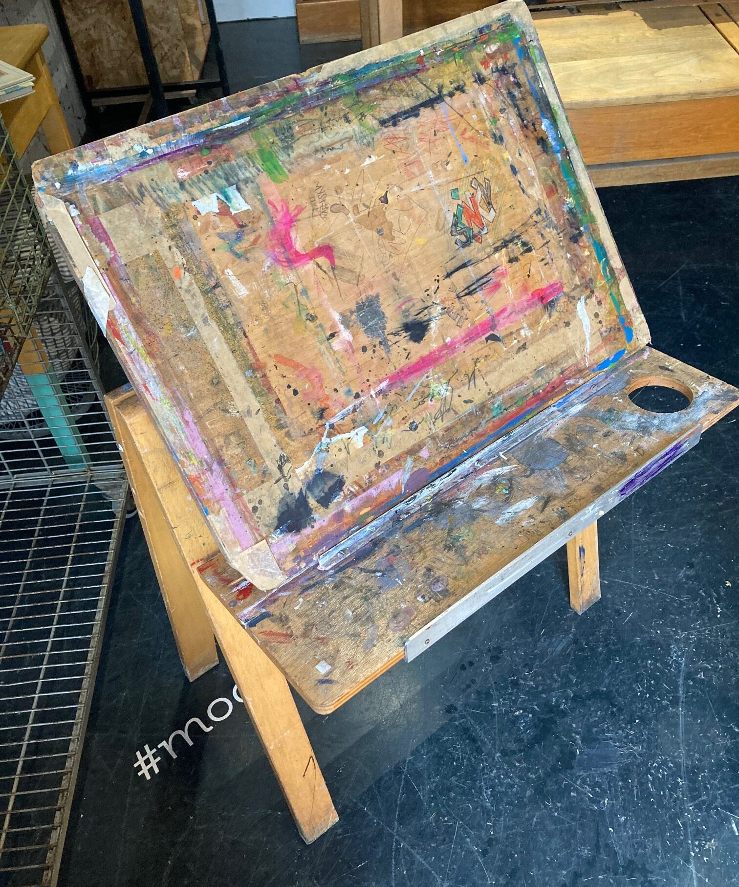 kids-foldable-art-table-3