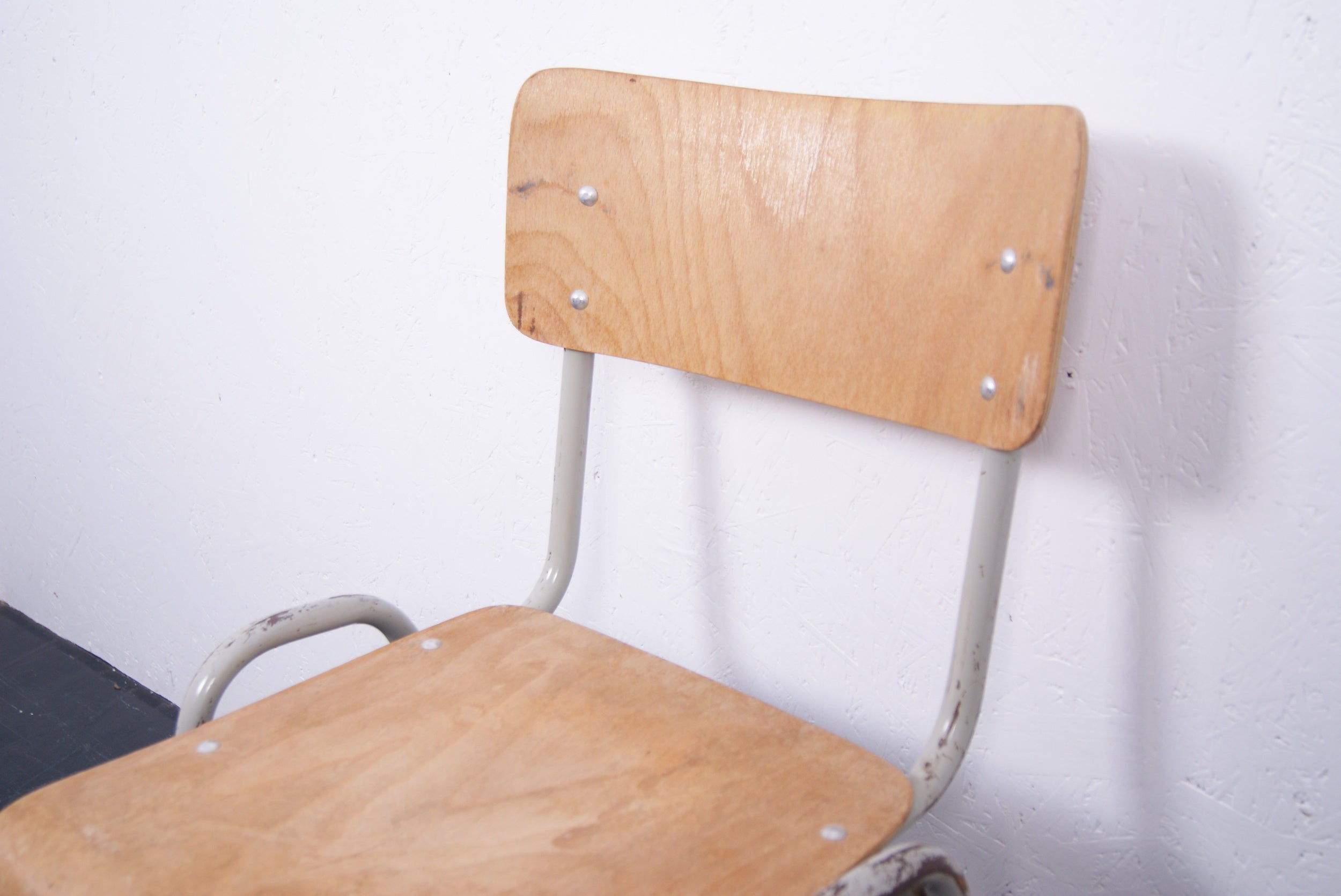 kids-french-chairs-6