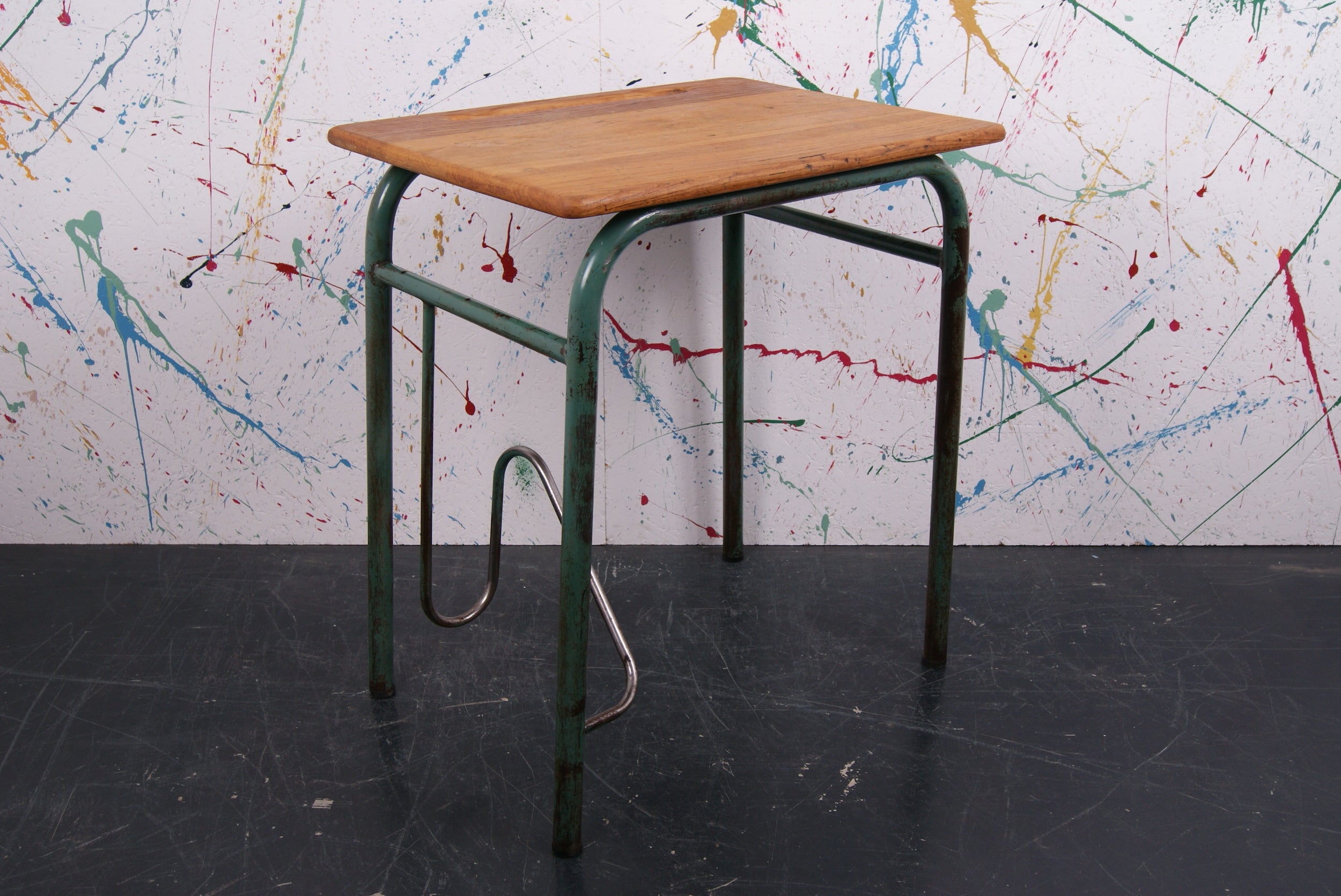 kids-french-metal-single-desk-1