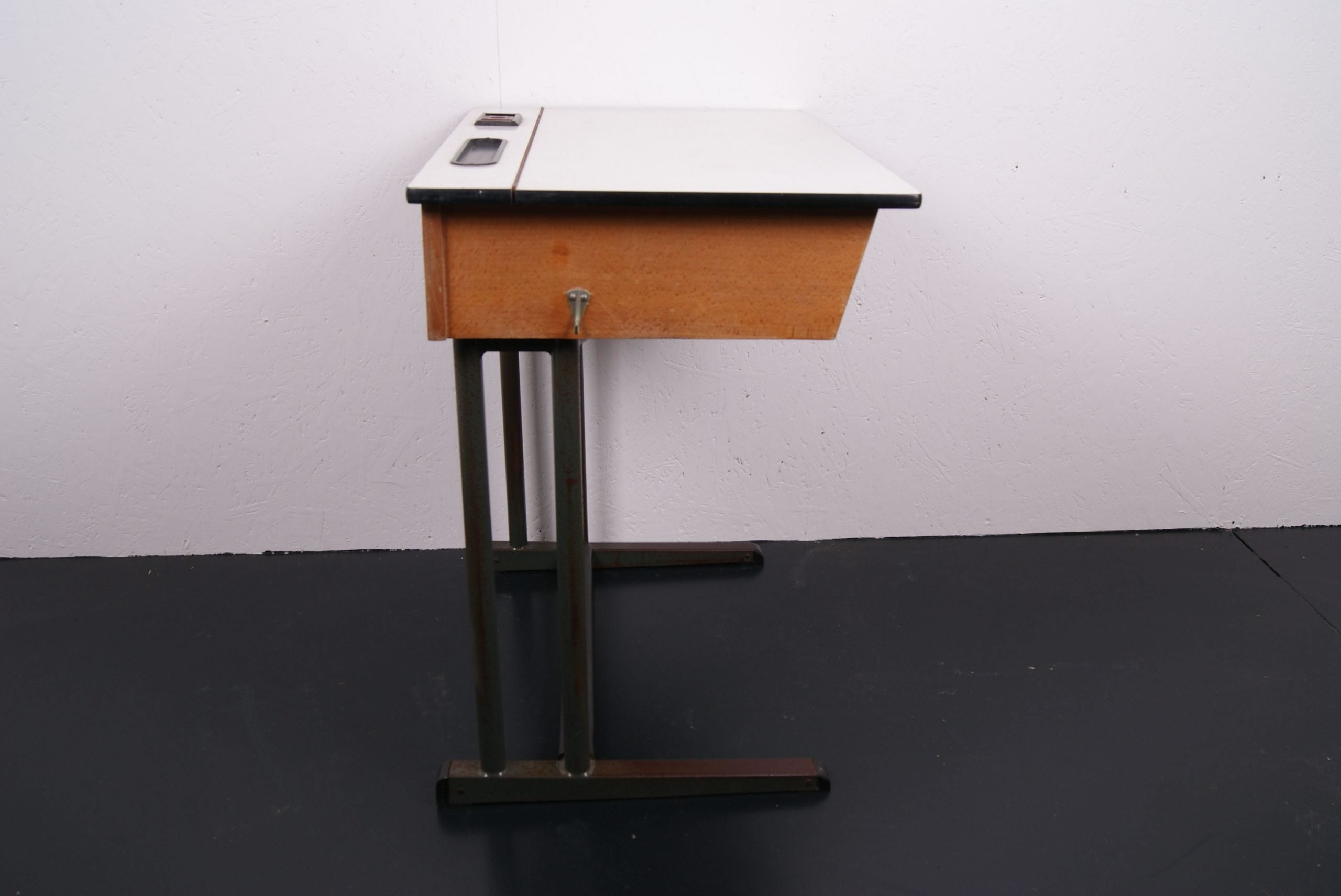 Children's Single Desk with Metal Legs and Formica Lift up Lid Top
