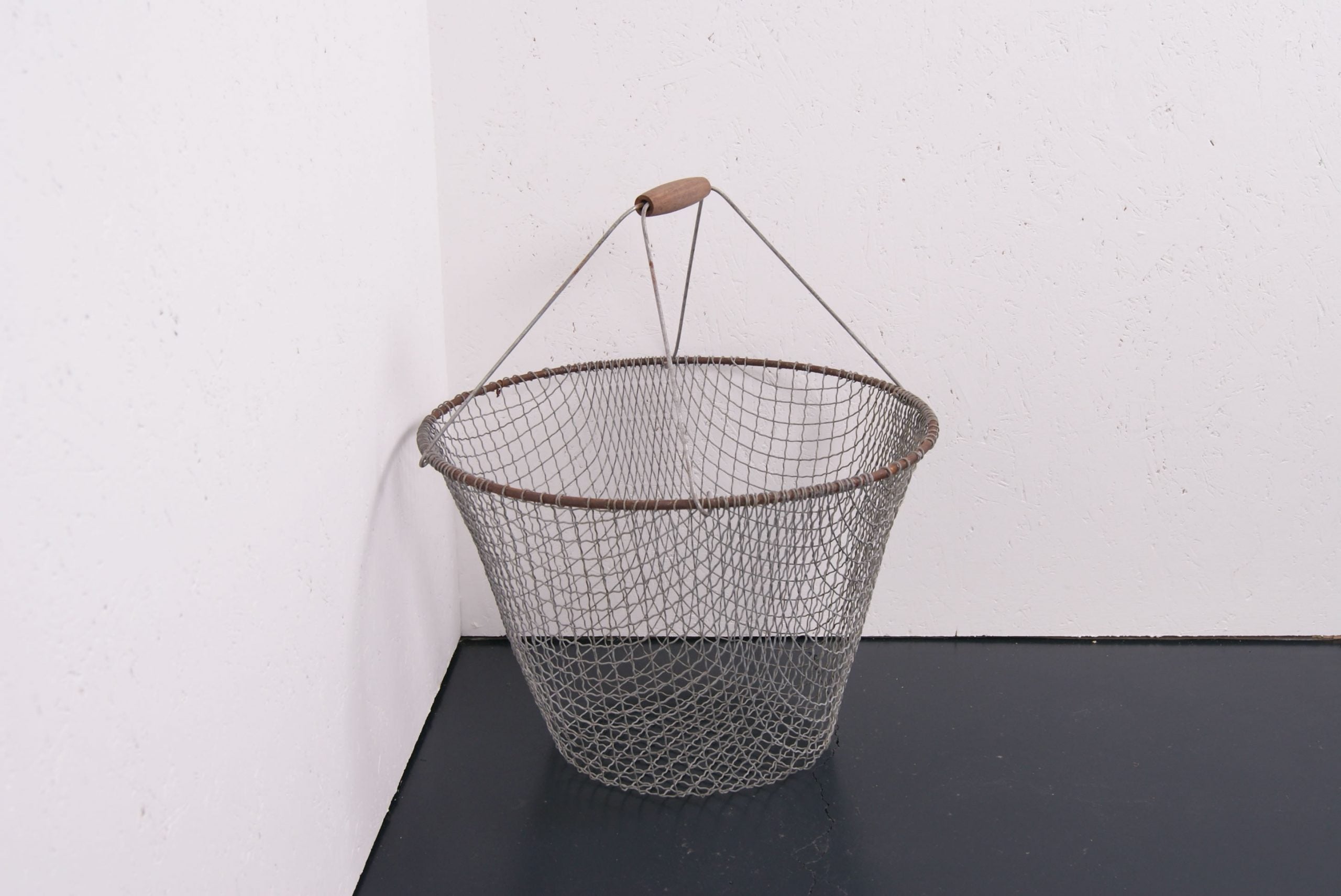 Children's Large Wire Storage Basket with Detachable Handle