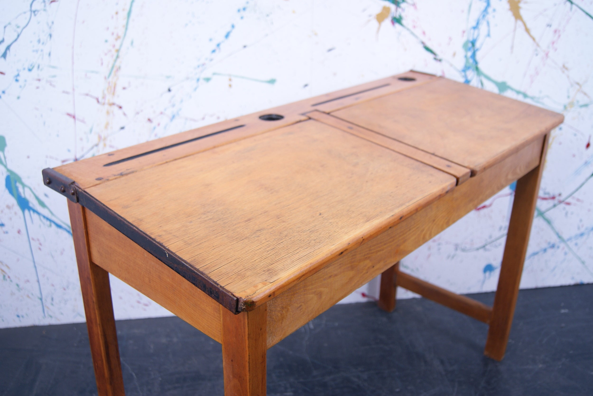 kids-lift-up-lid-desk-3