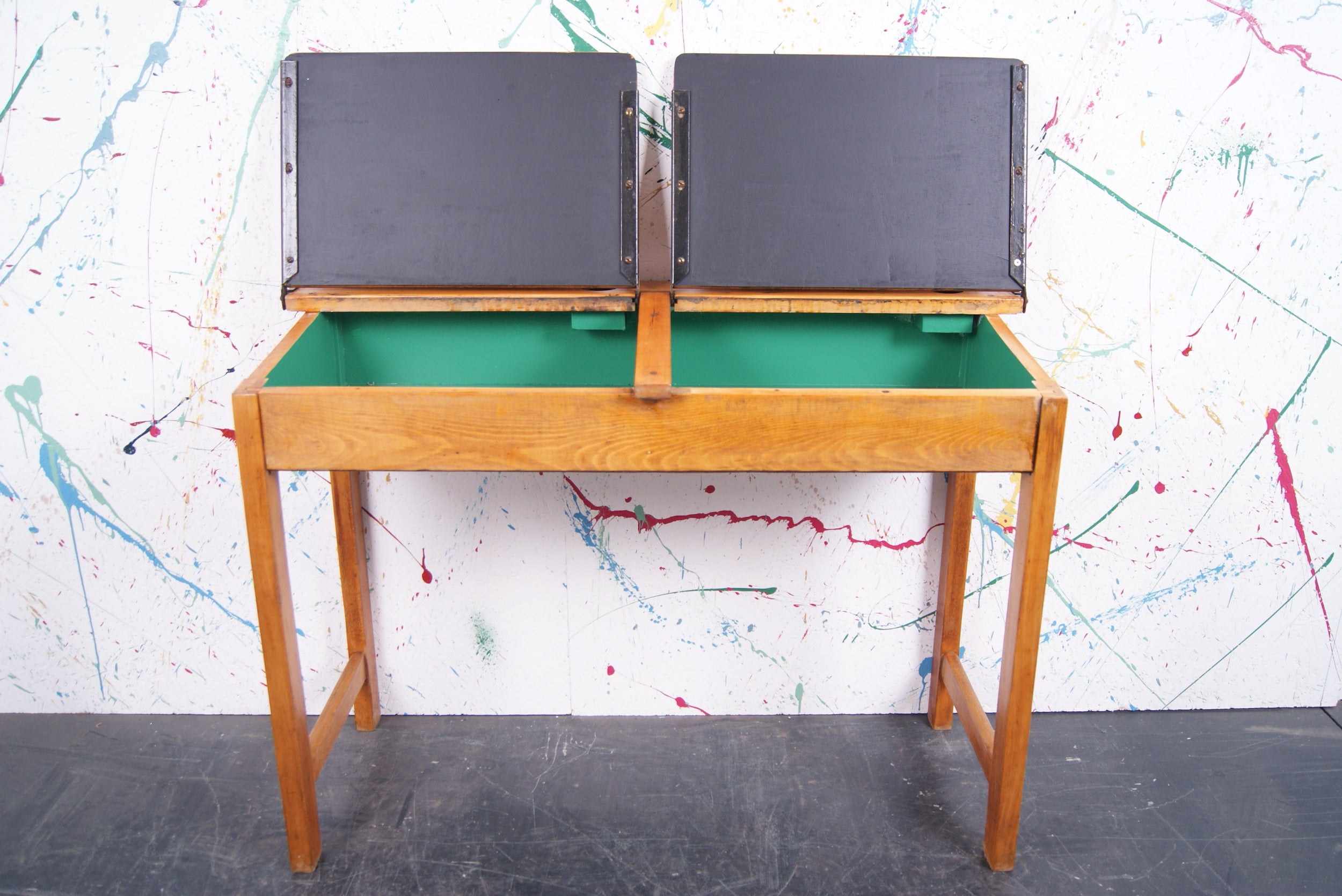 kids-lift-up-lid-desk-8