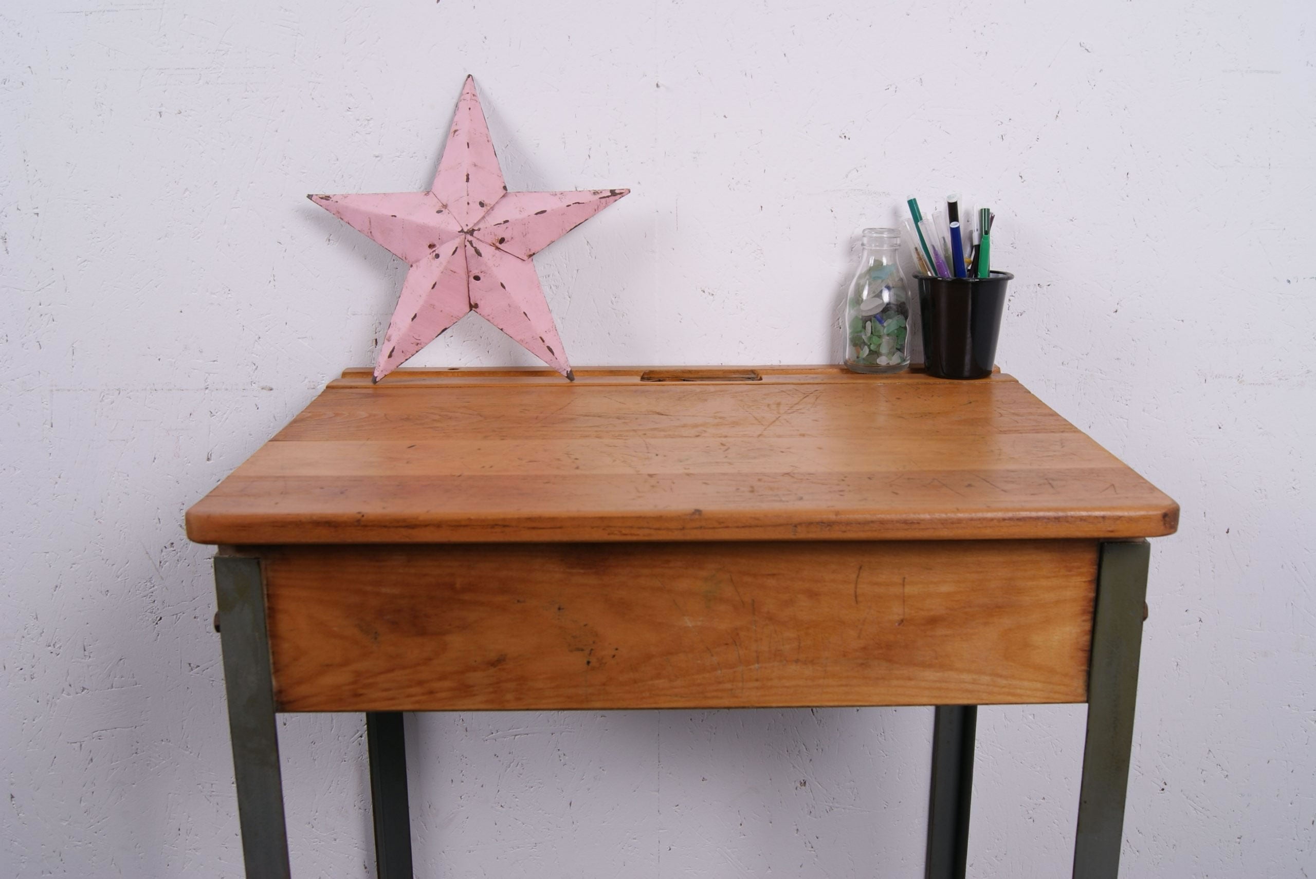 Children's Single Desk with Lift up Lid and Metal Frame