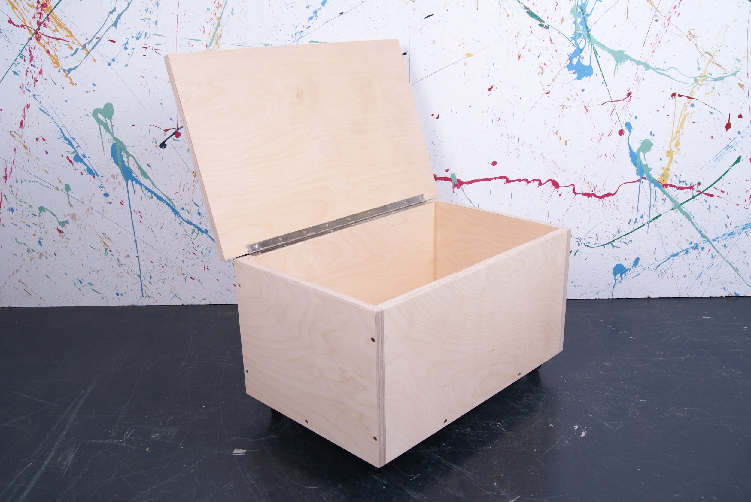 kids-plain-birch-ply-box-on-wheels-5
