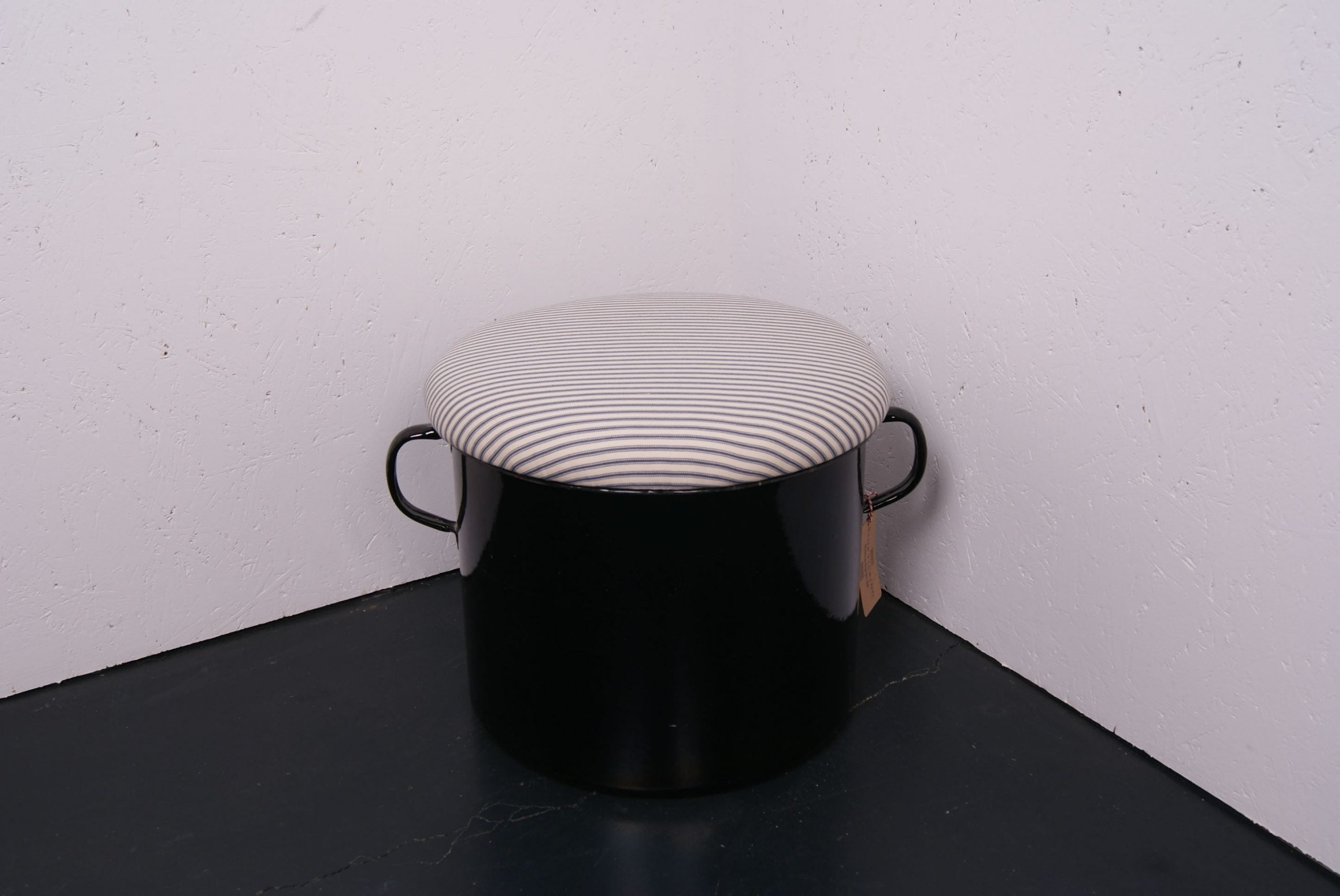 Black Round Maggie with Blue Ticking Removable Seat pad