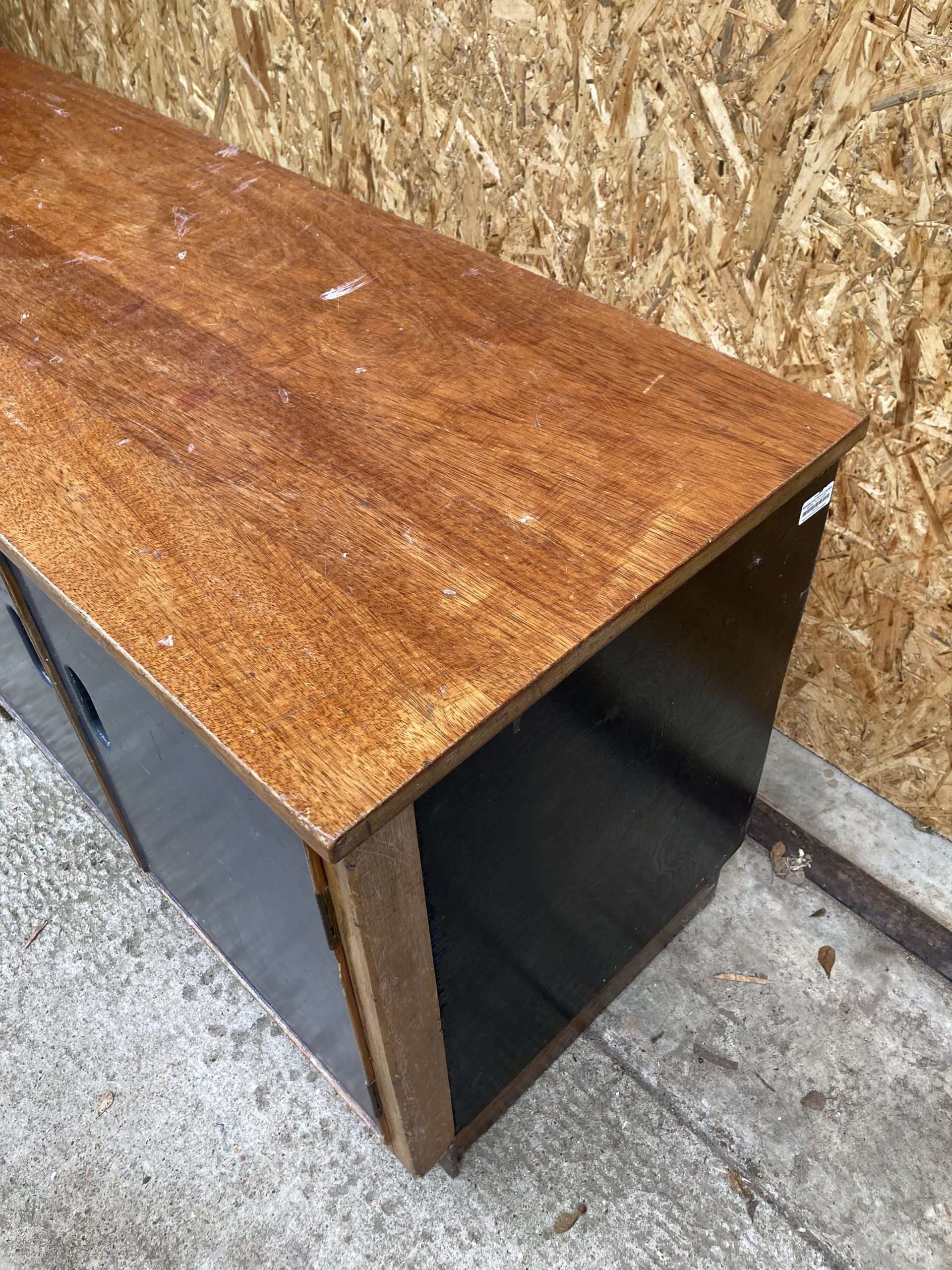 kids-school-cupboard-3