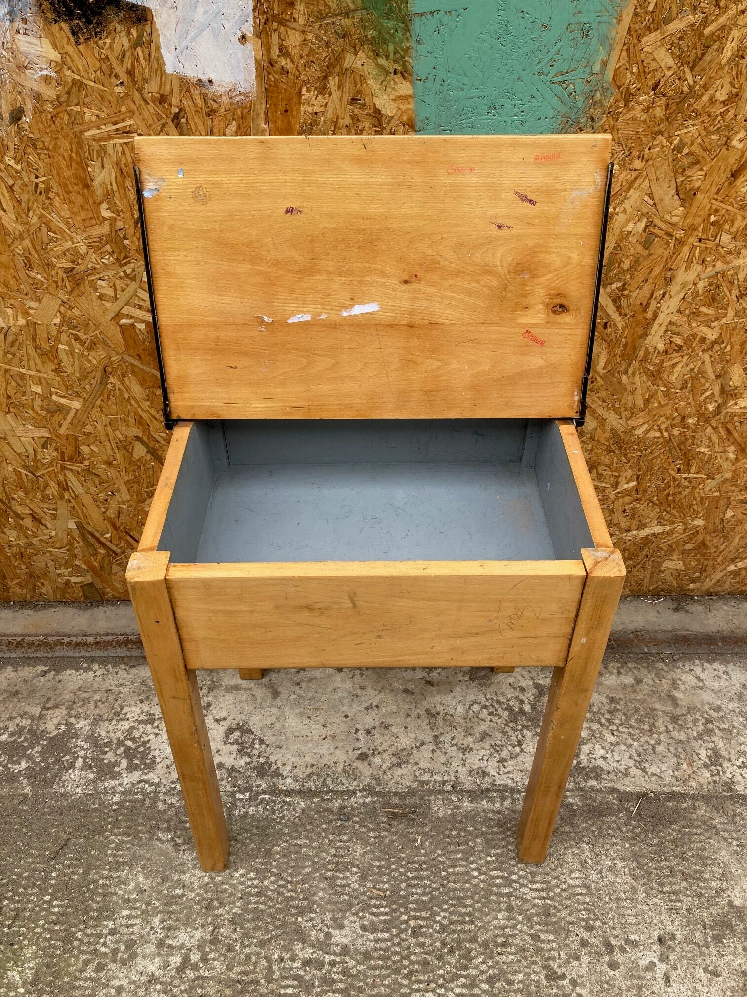kids-single-school-desk-3