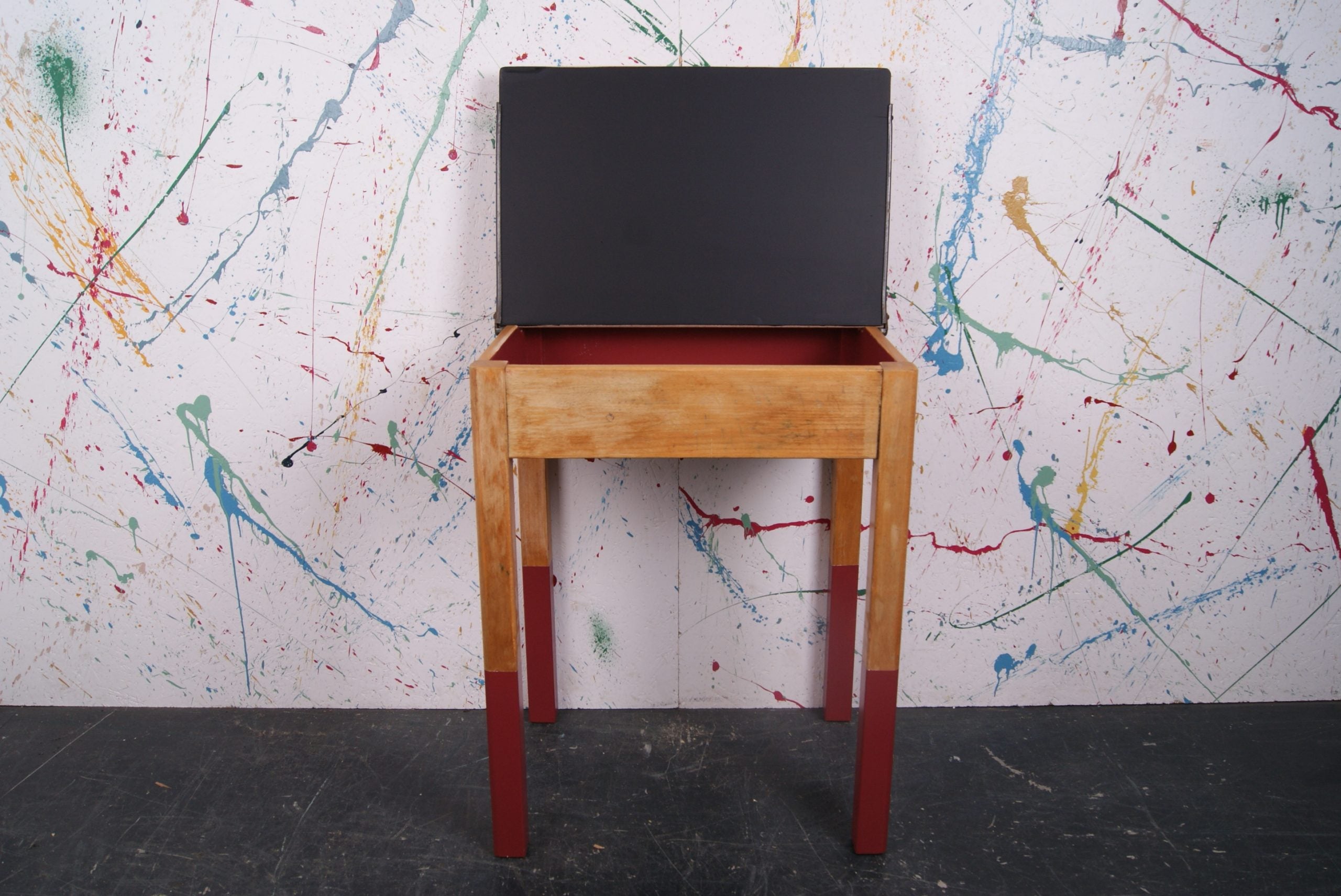 kids-single-school-desk-eating-room-red-1