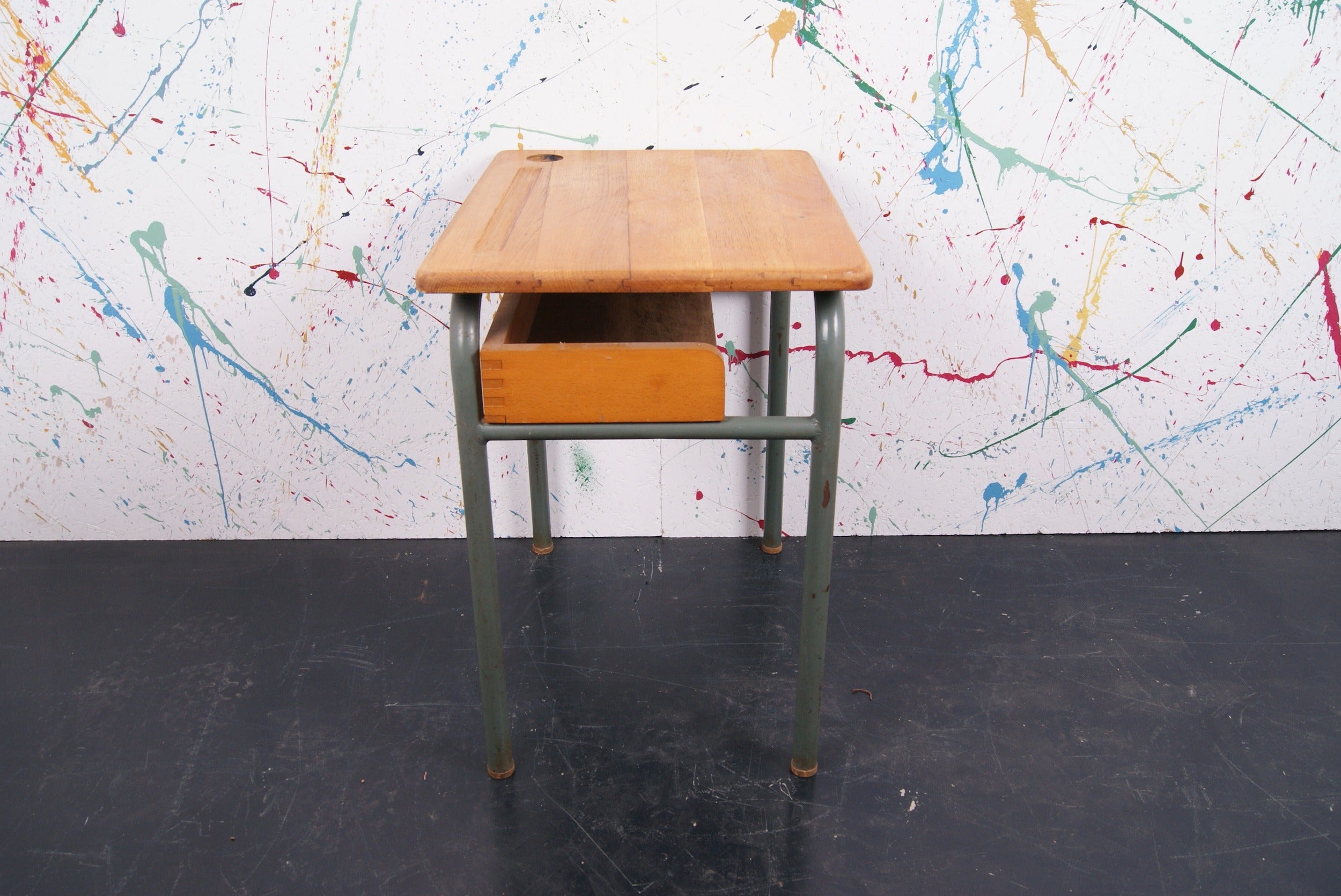 kids-small-french-tubular-desk-4