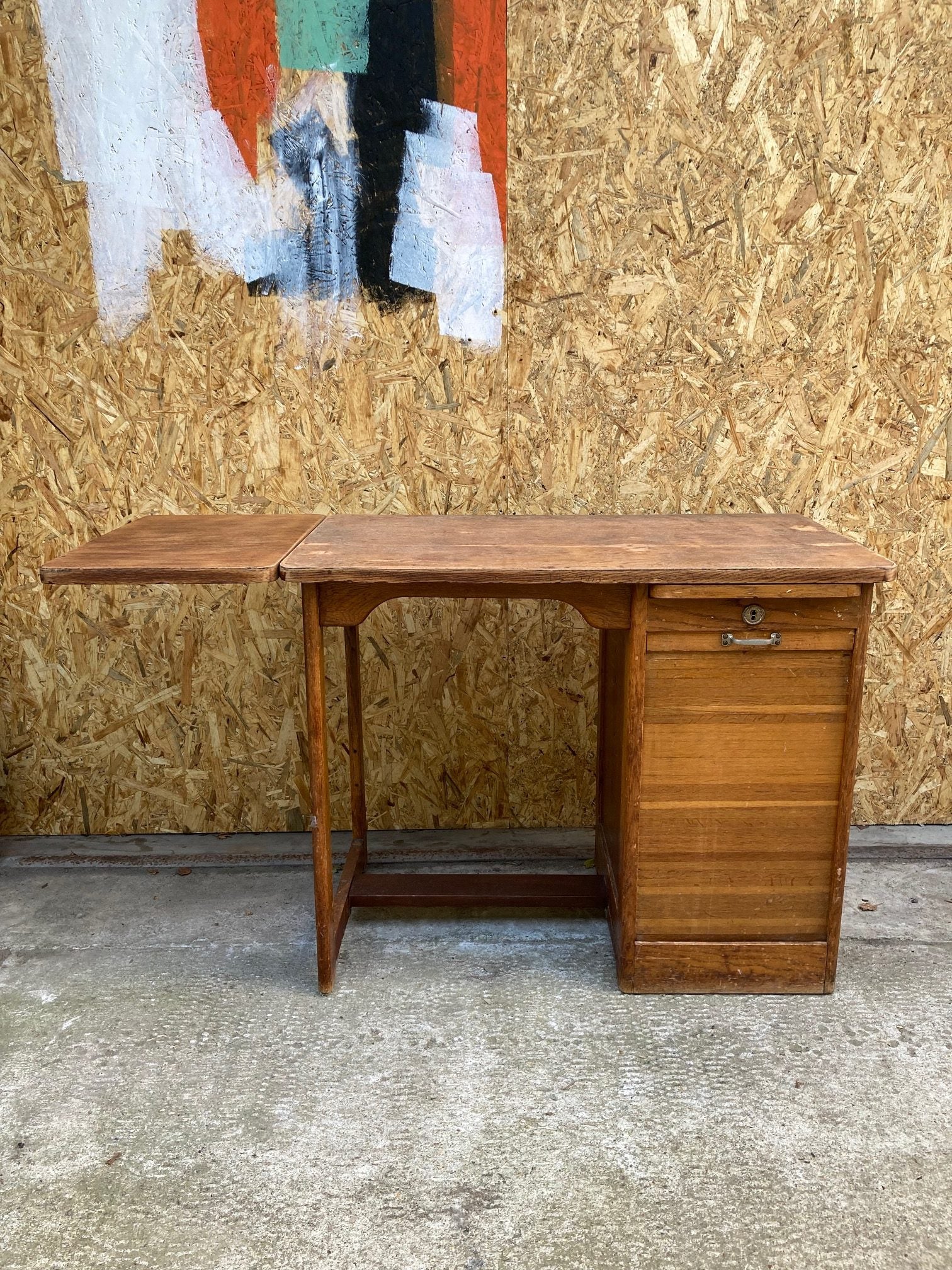 kids-tambour-fronted-desk-2