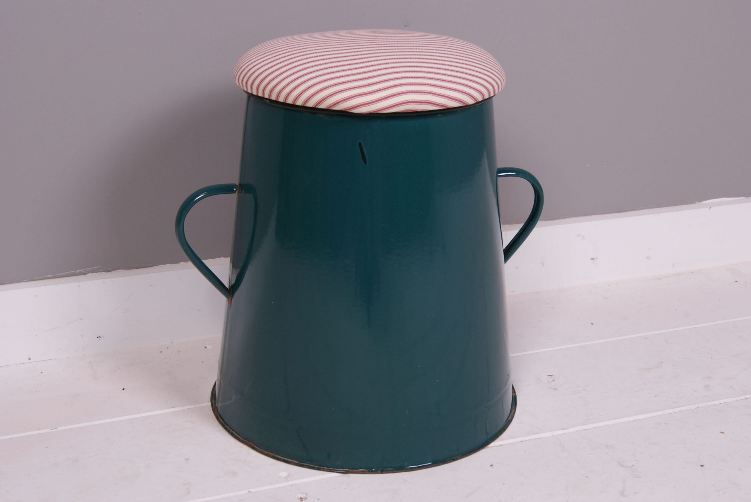 Medium Teal Maggie with Red Ticking Removable Seat Pad