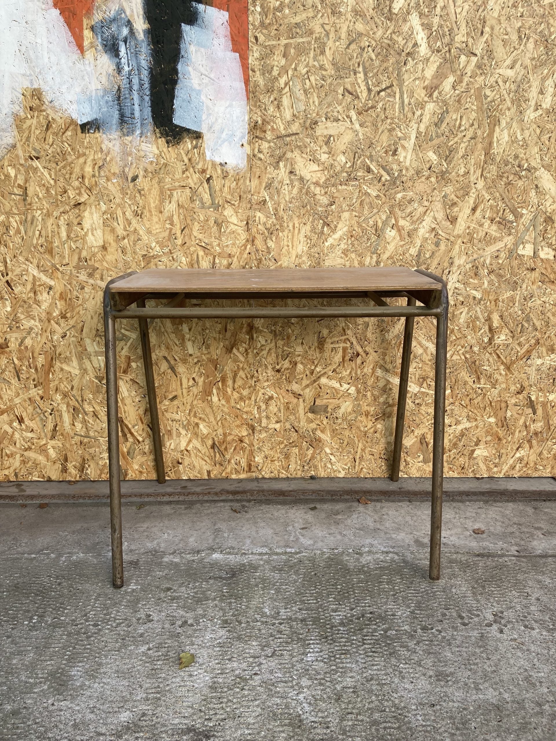 kids-tubular-metal-desk-1