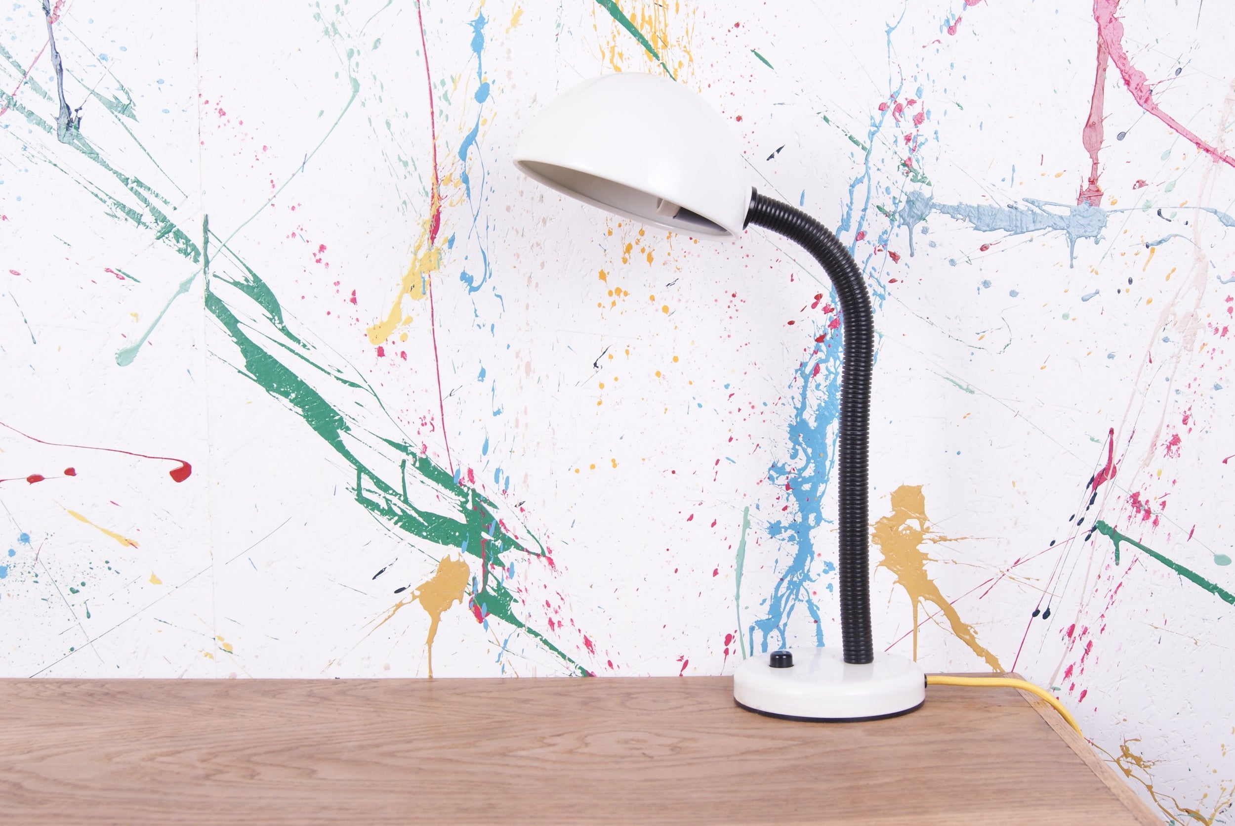 kids-white-black-retro-lamp-2