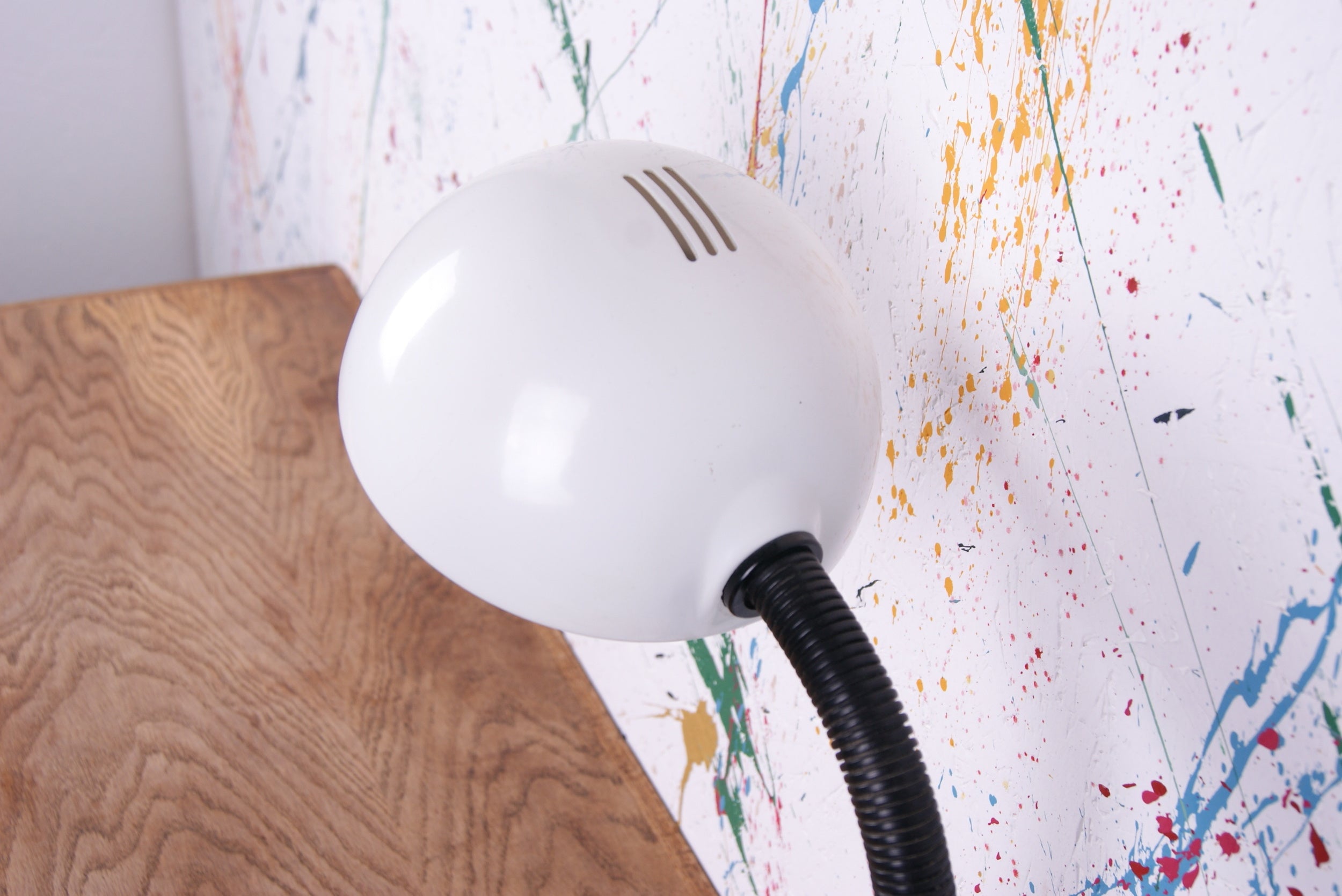 kids-white-black-retro-lamp-3