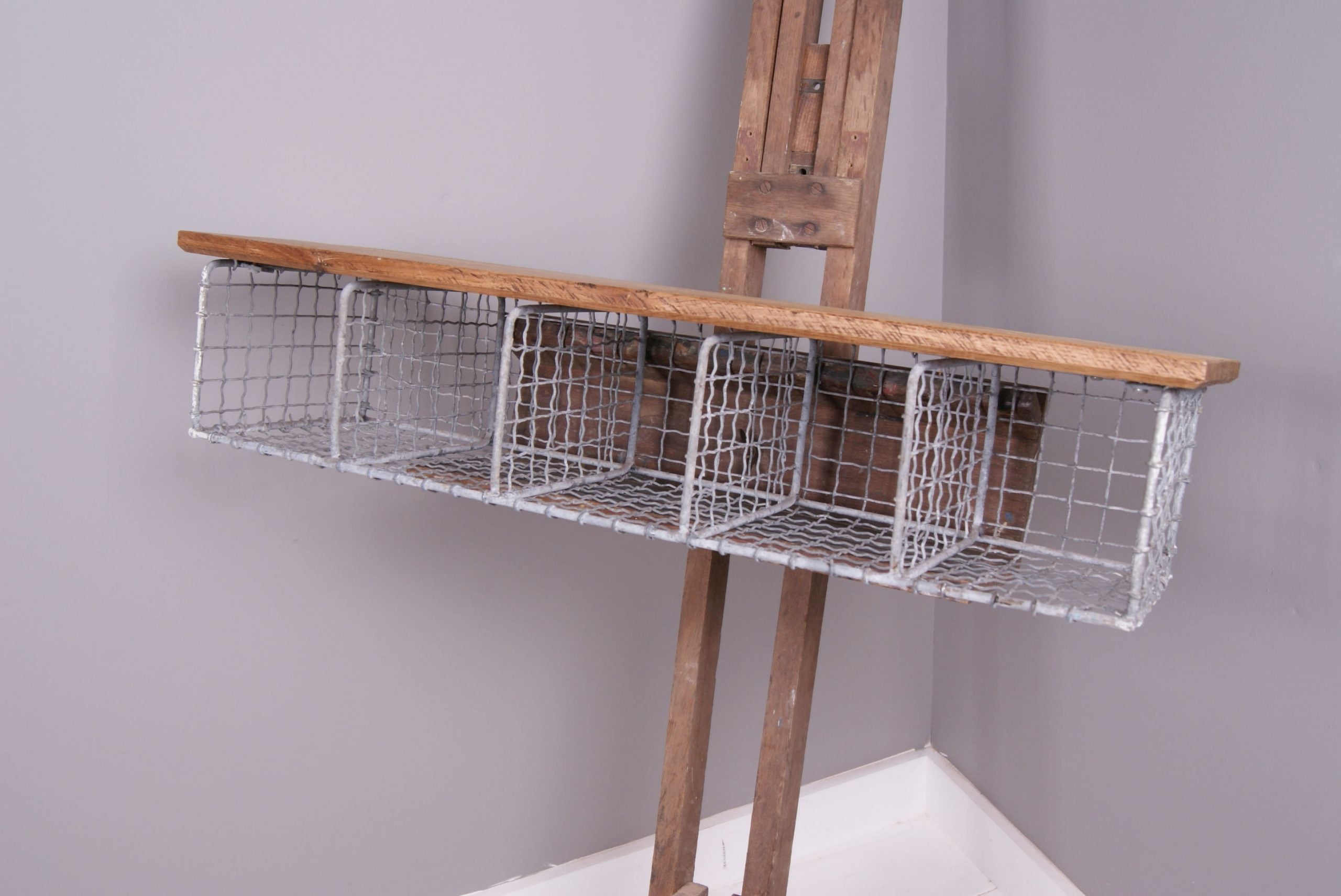 Children's Wire Storage Unit with Wooden Shelf
