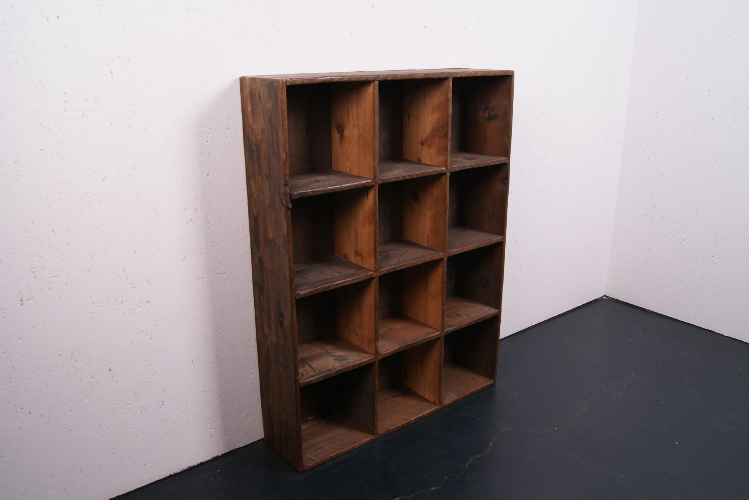 Children's Wooden Pigeon Hole Storage Unit