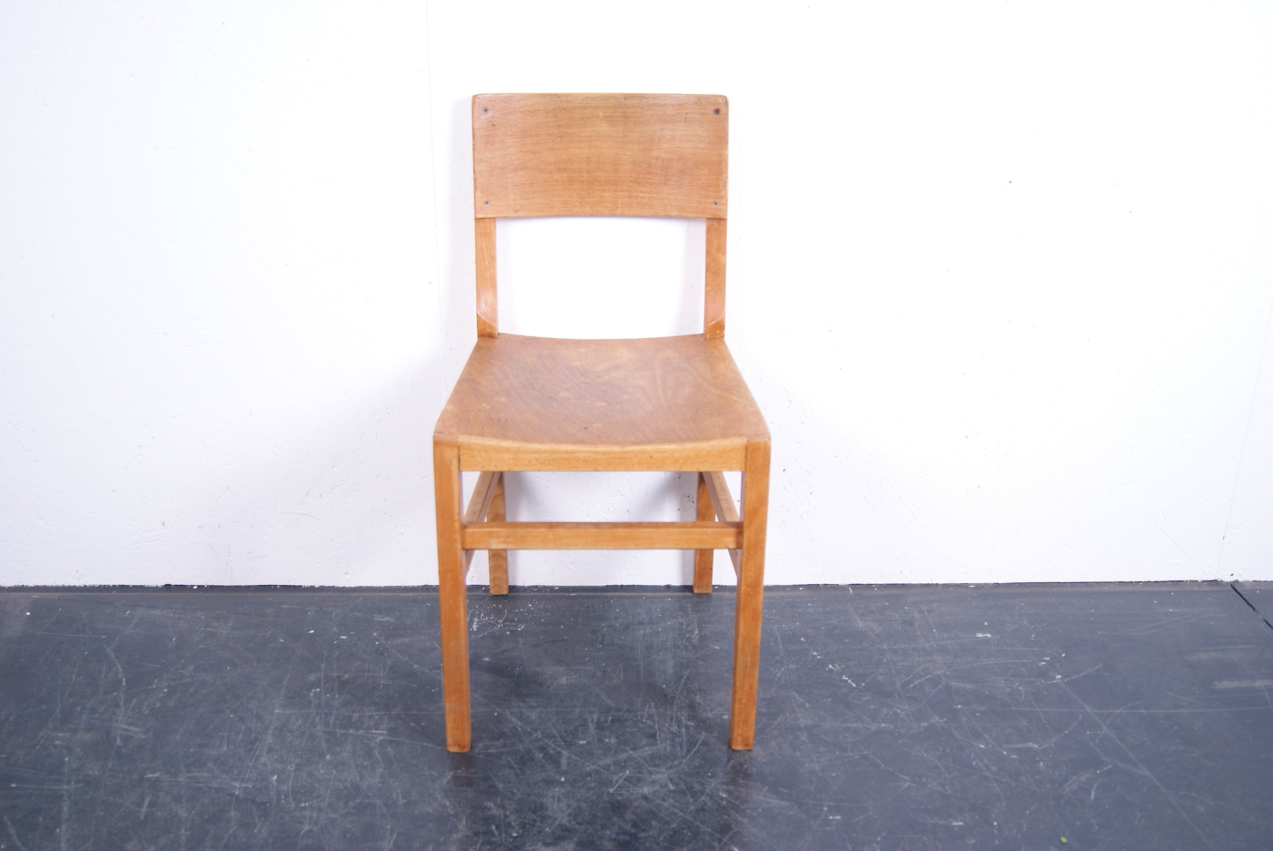 kids-wooden-chair-1