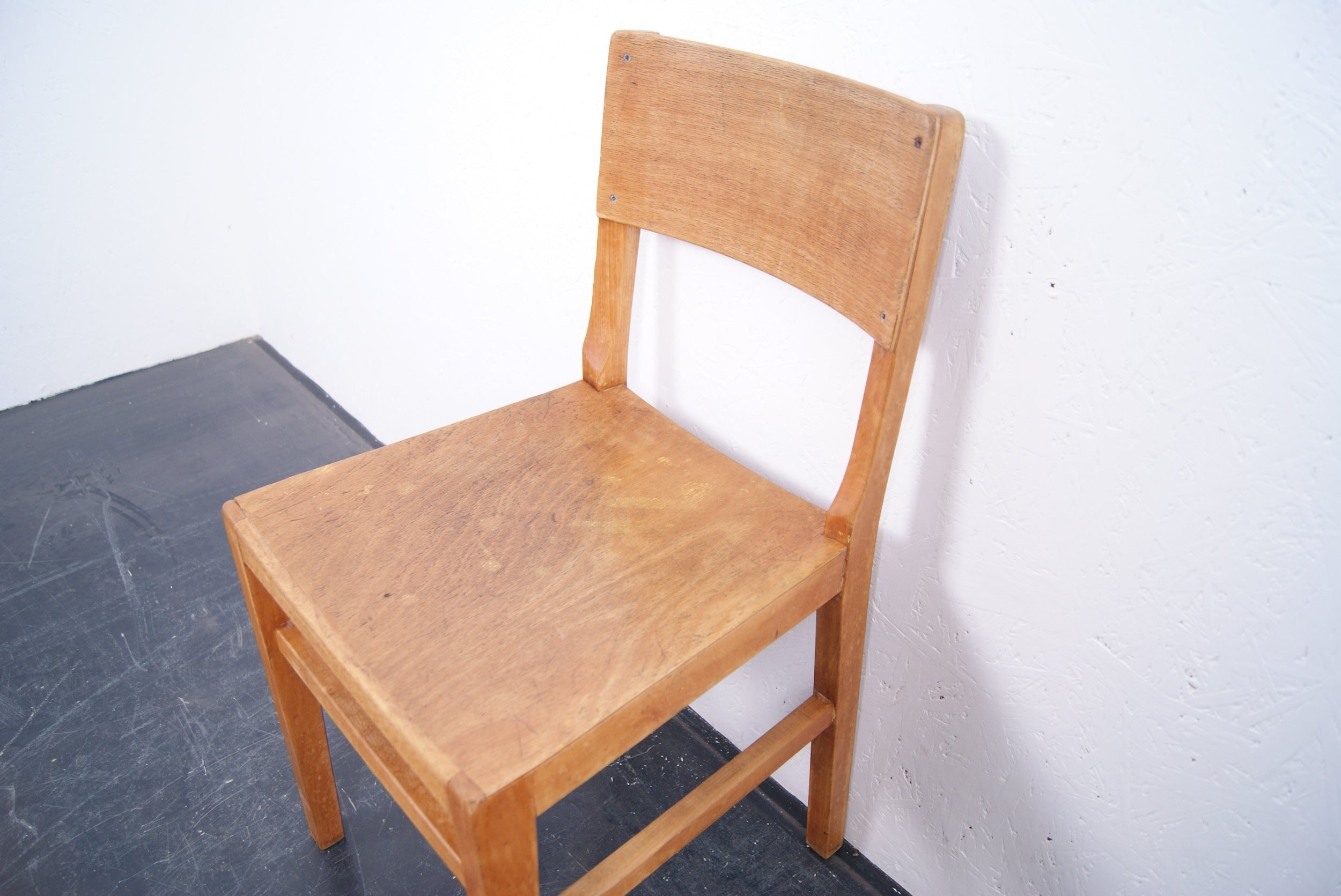 kids-wooden-chair-5