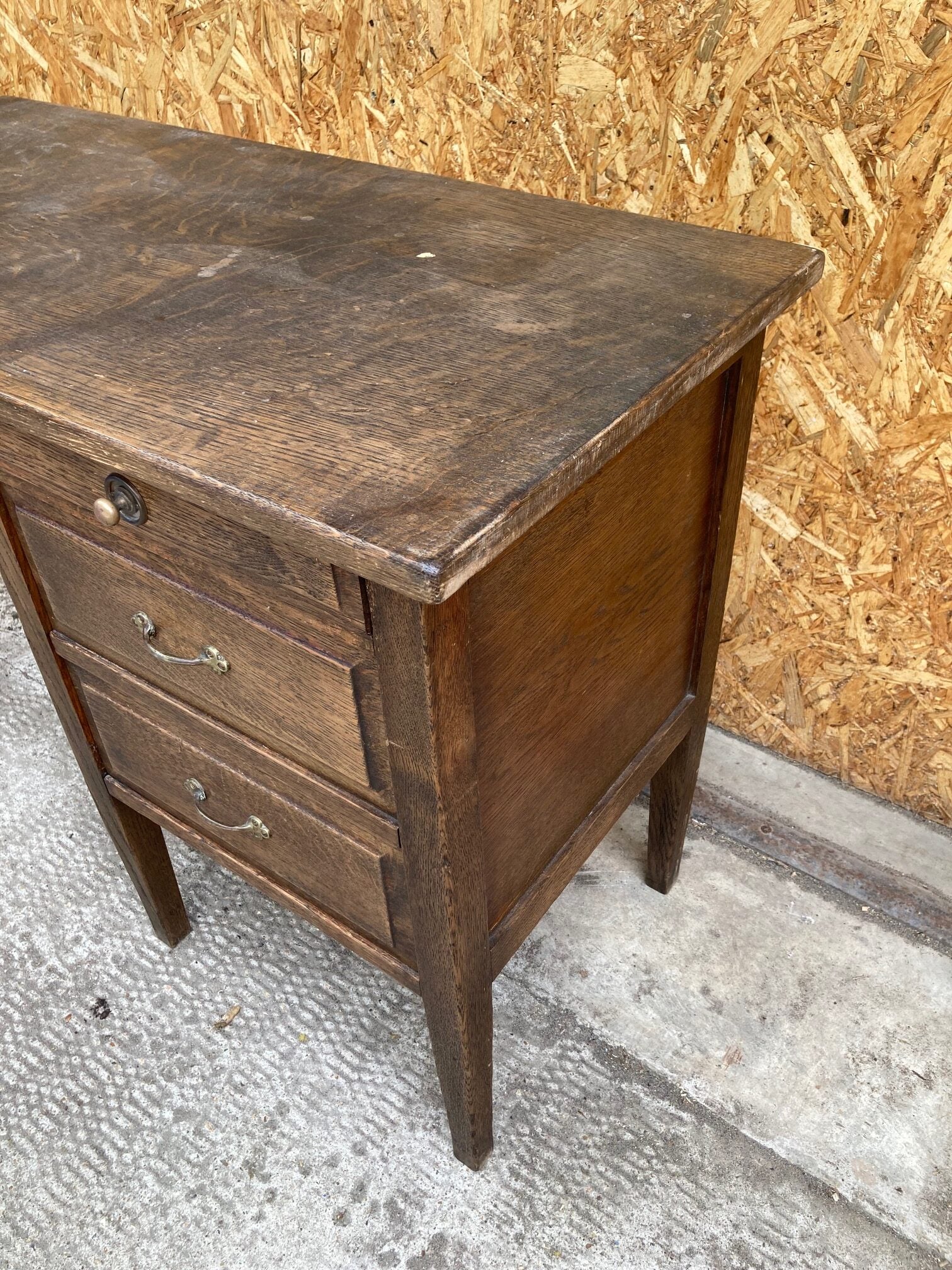 kids-wooden-desk-4