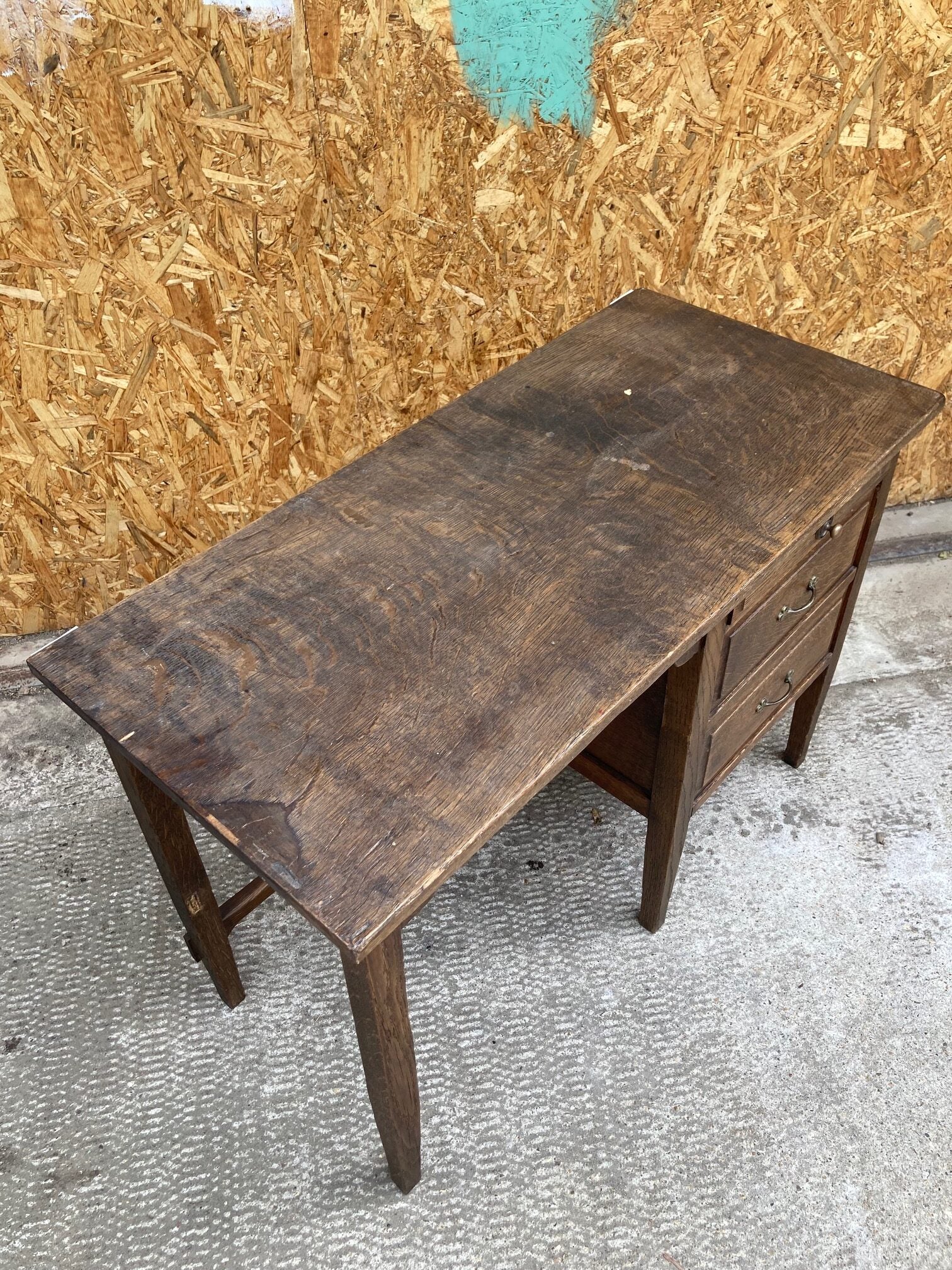 kids-wooden-desk-6