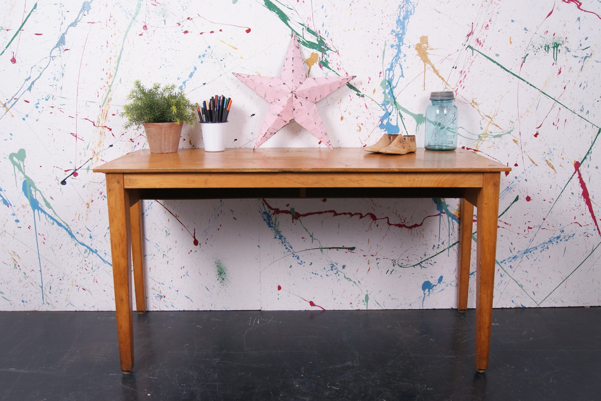kids-wooden-esavian-table-5