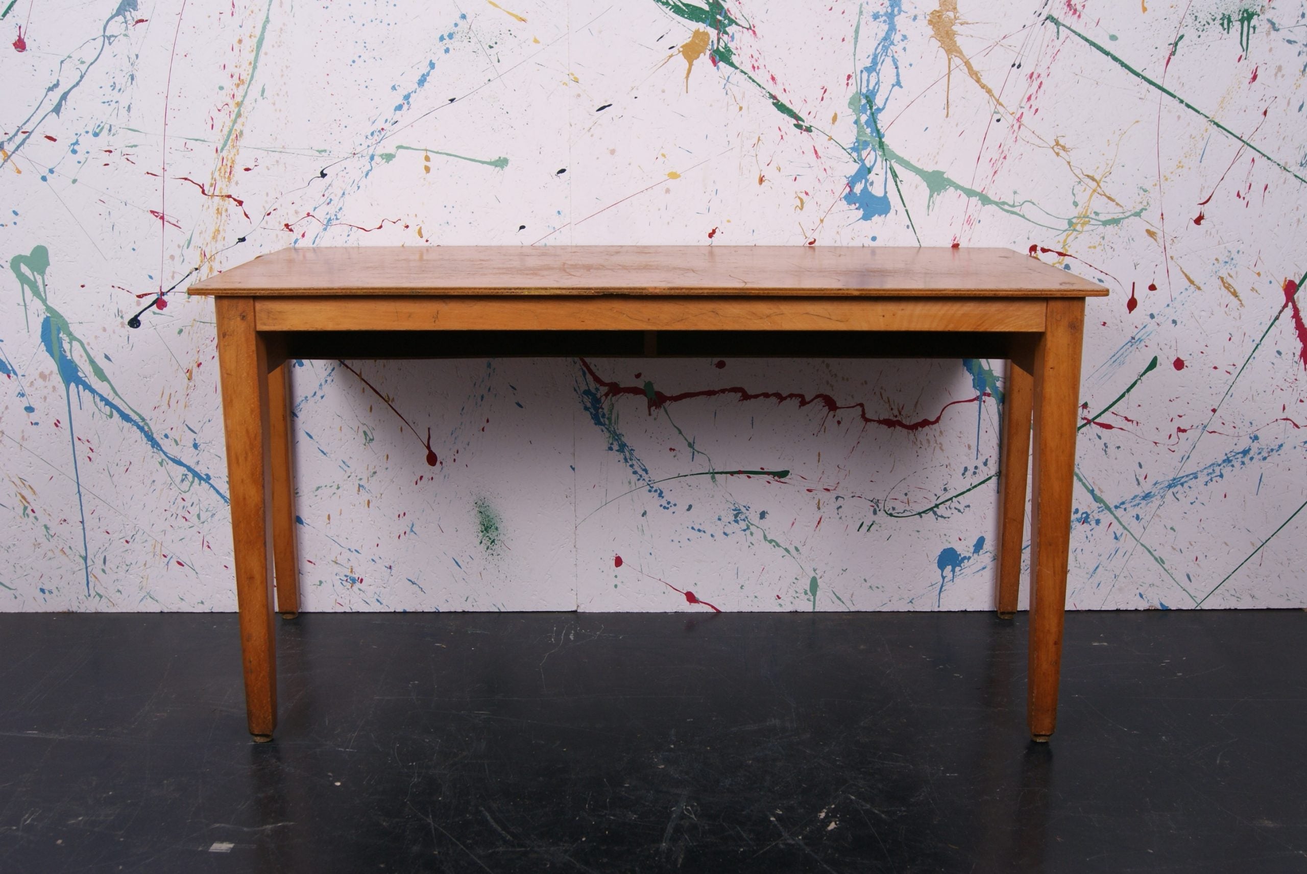 kids-wooden-esavian-table-8