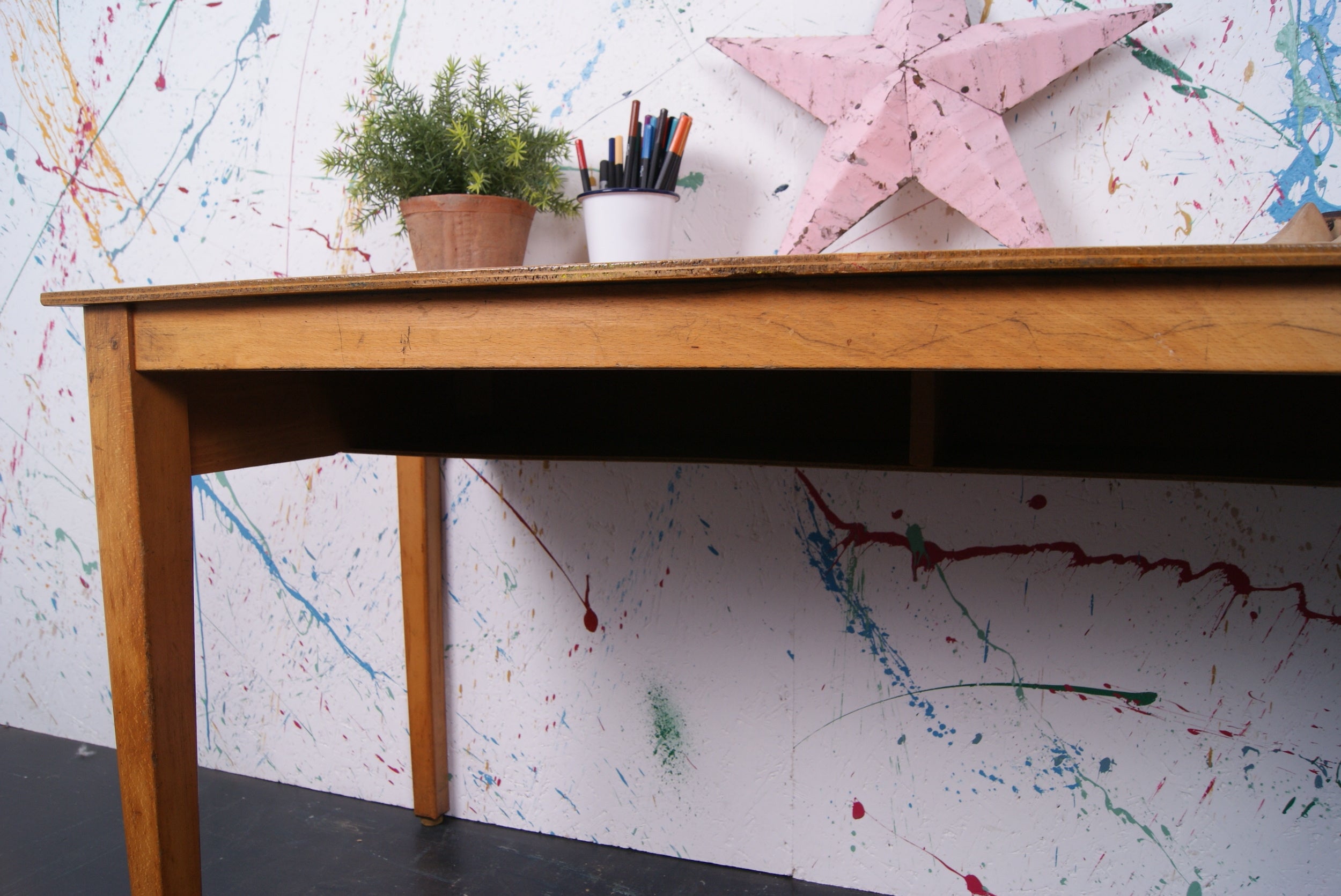 kids-wooden-esavian-table-9