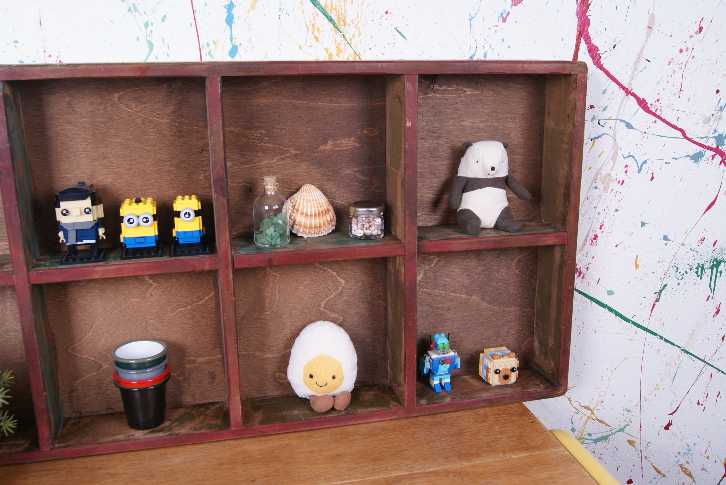kids-wooden-pigeon-hole-shelf-6