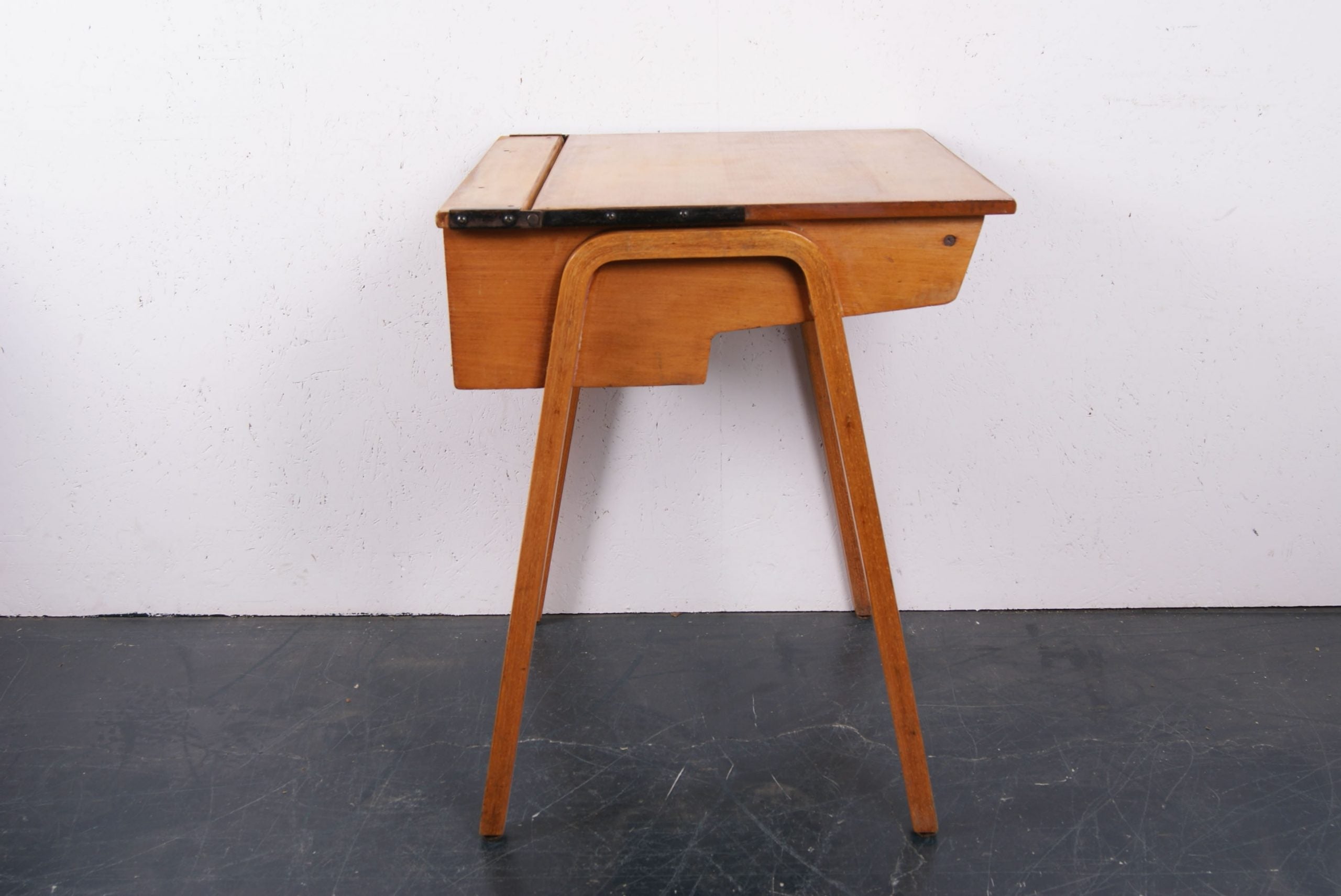 Children's Esavian Wooden Single School Desk
