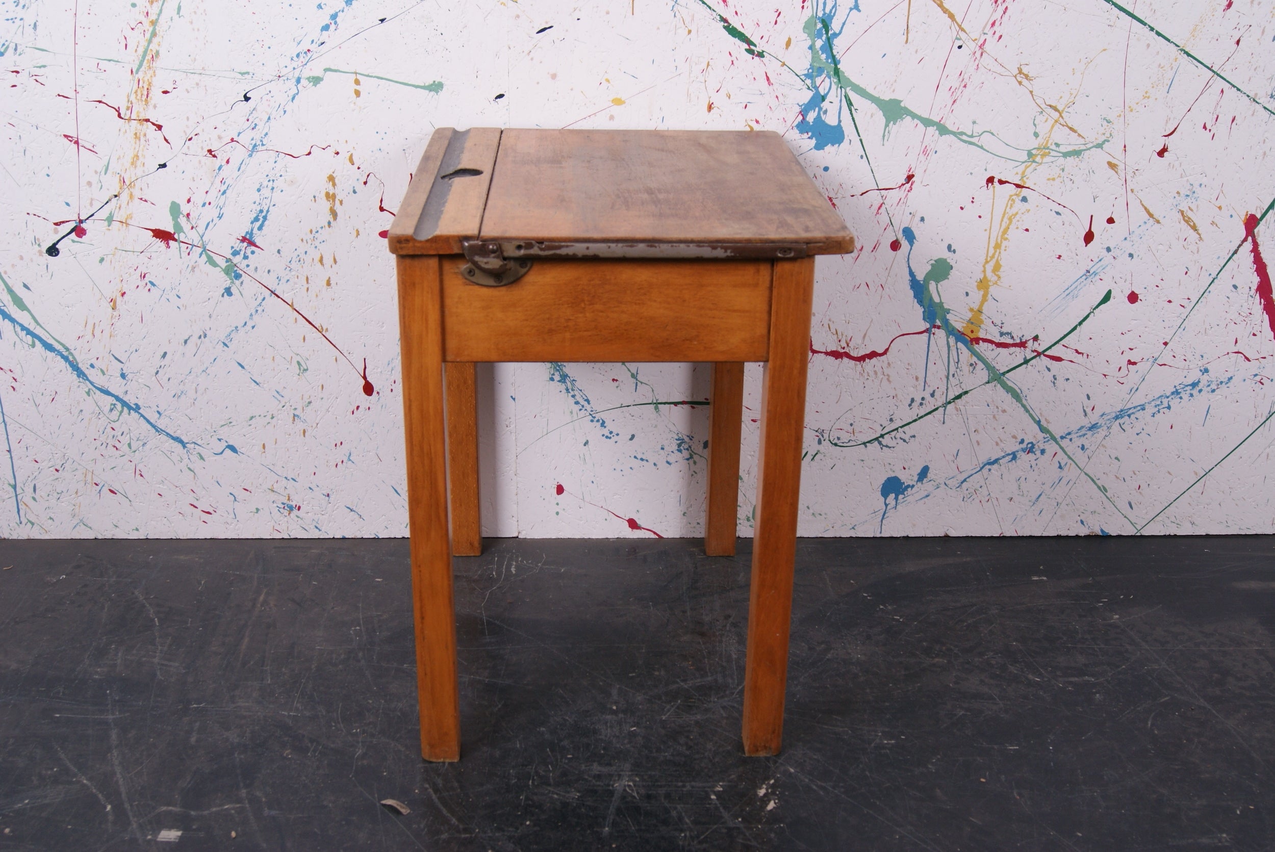kids-wooden-school-desk-2