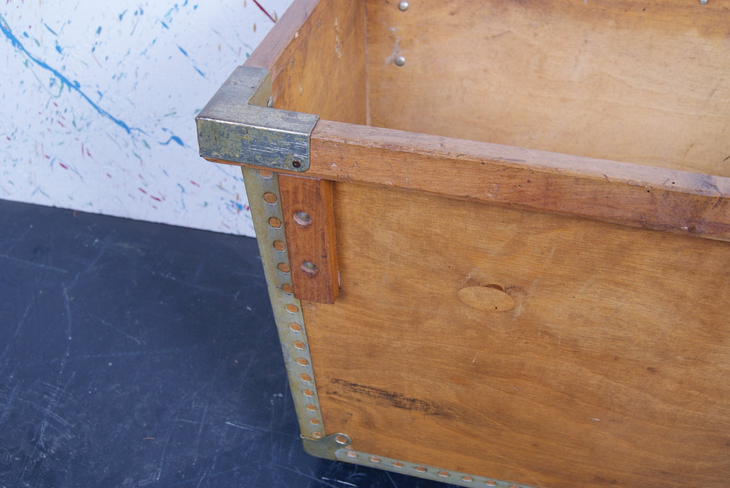 kids-wooden-storage-crate-2